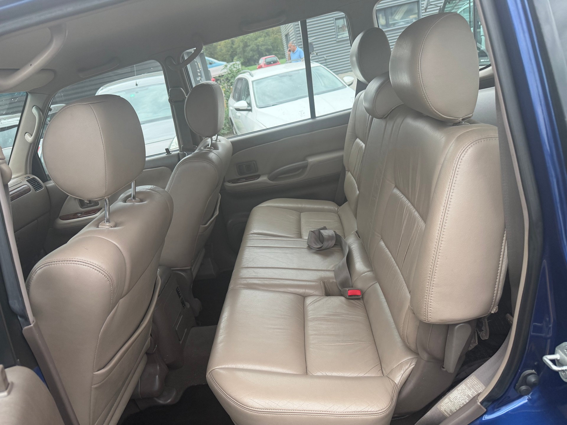 TOYOTA Land Cruiser 300 3.4 V6 Saloon-image-9