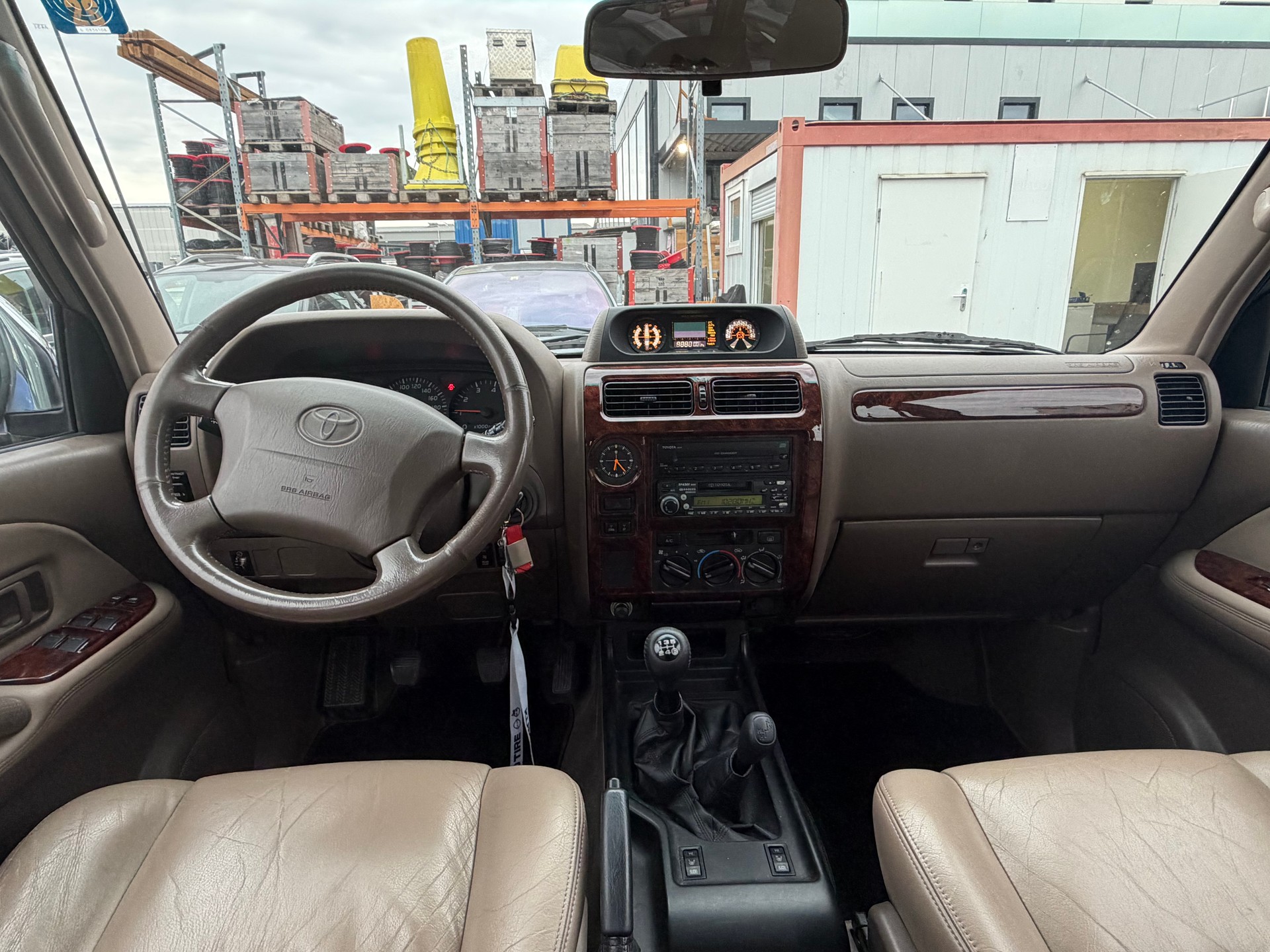 TOYOTA Land Cruiser 300 3.4 V6 Saloon-image-8