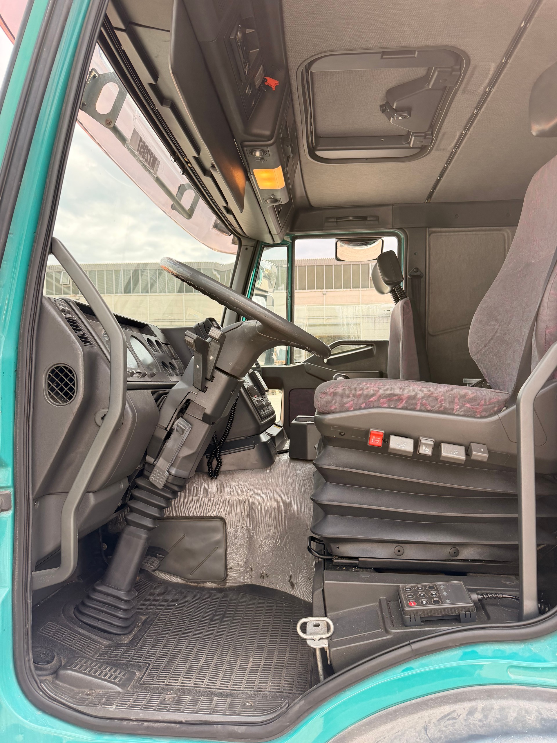 IVECO 190E43-image-12