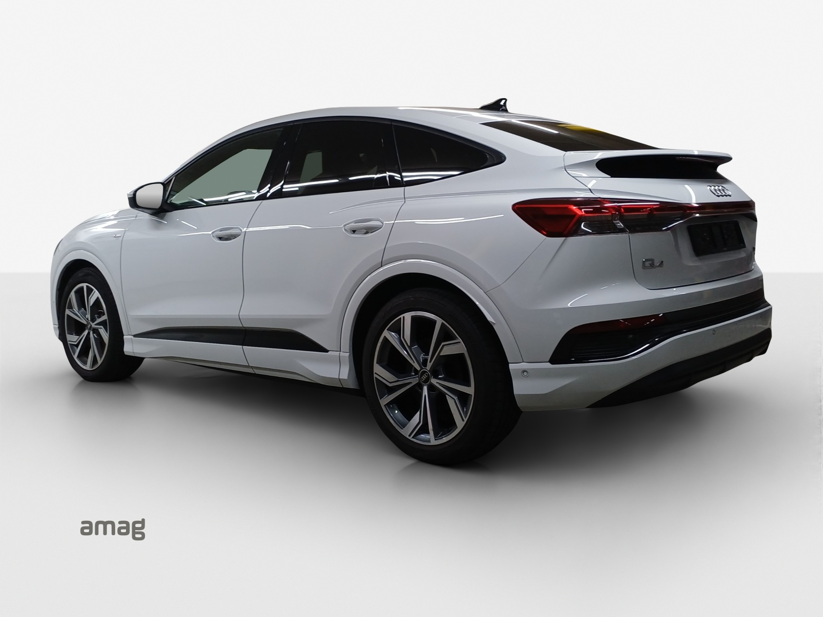 AUDI Q4 Sportback e-tron 50 quattro-image-2