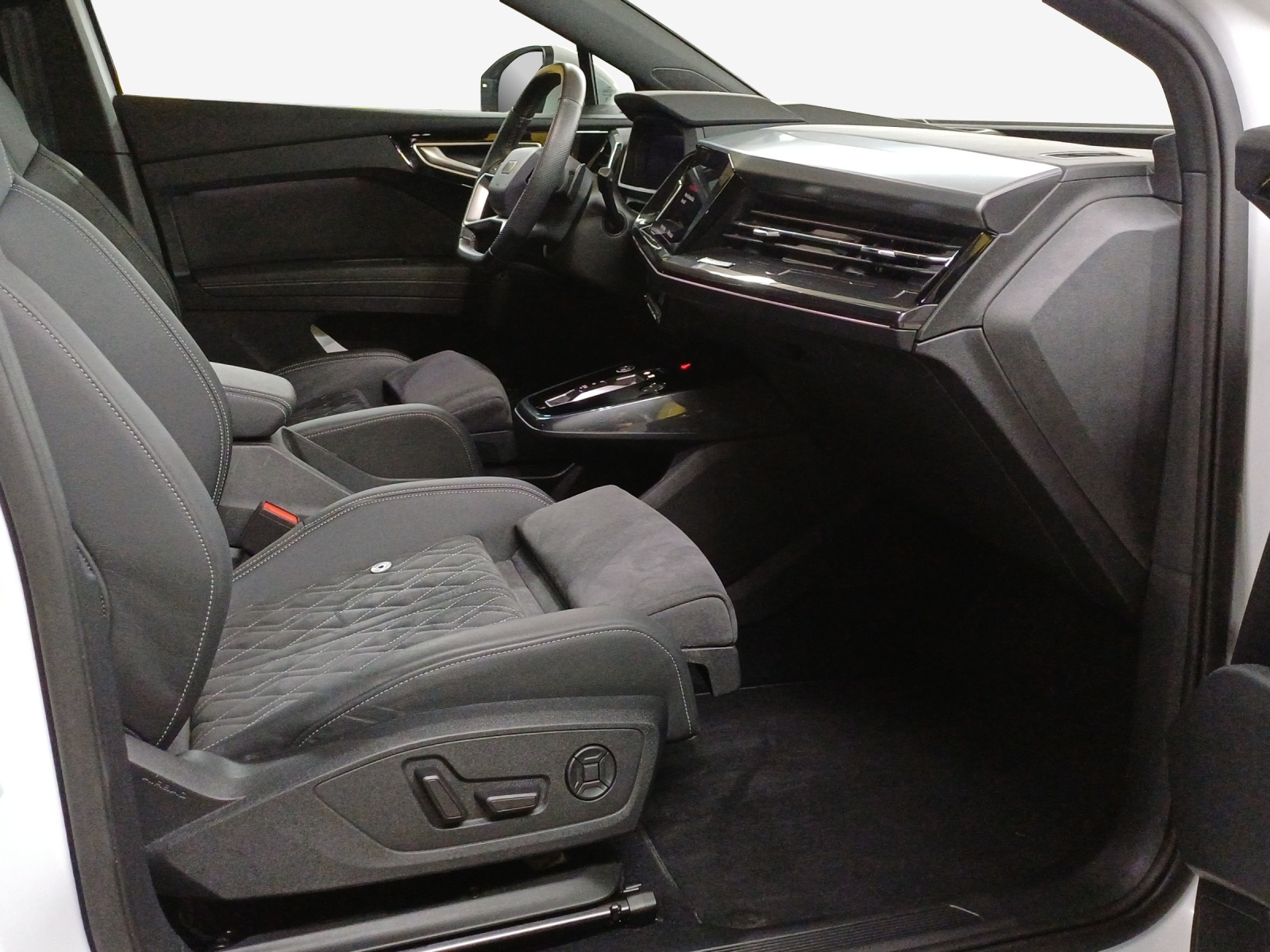 AUDI Q4 Sportback e-tron 50 quattro-image-13