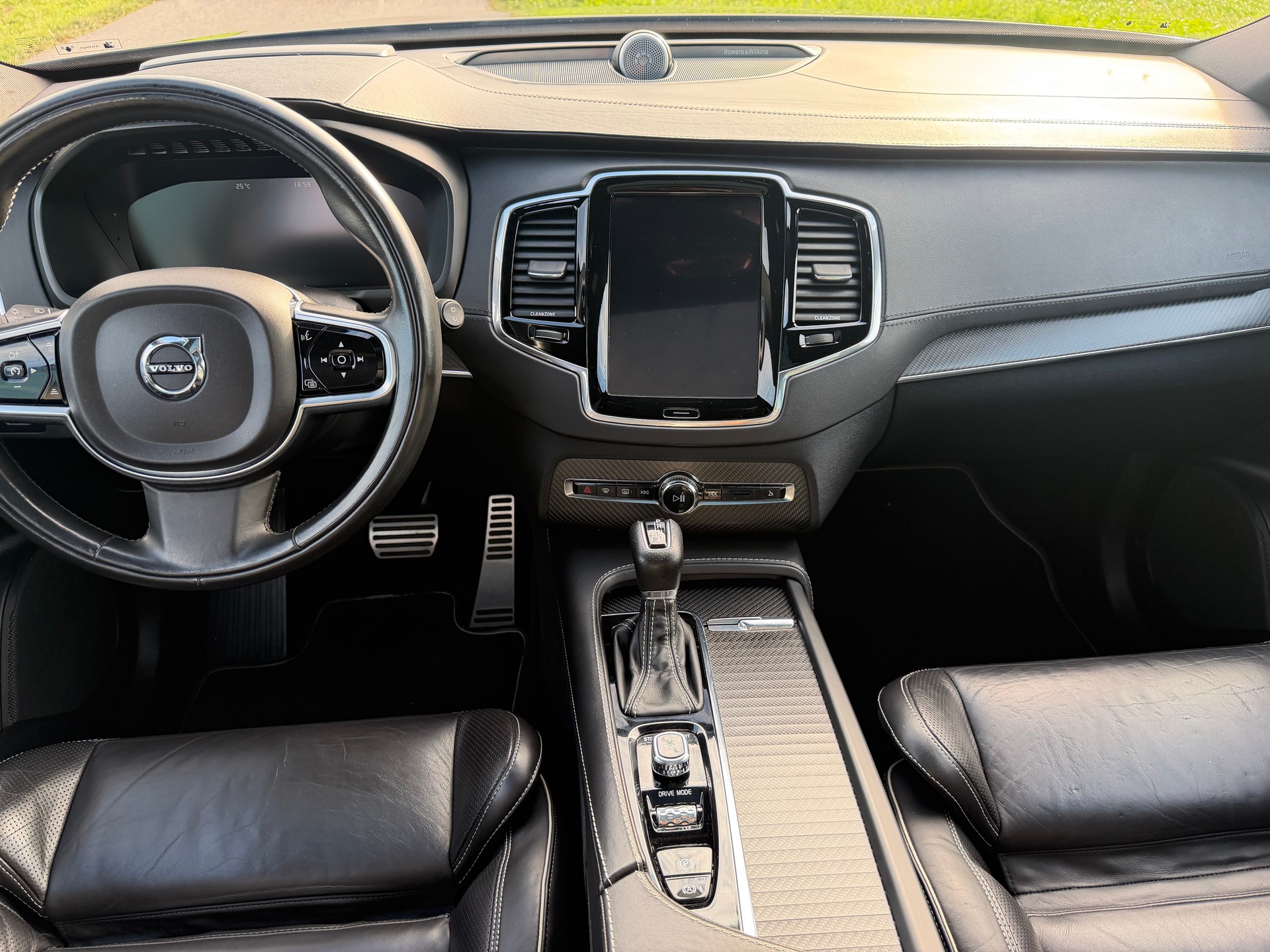 VOLVO XC90 T6 AWD R-Design Geartronic-image-12