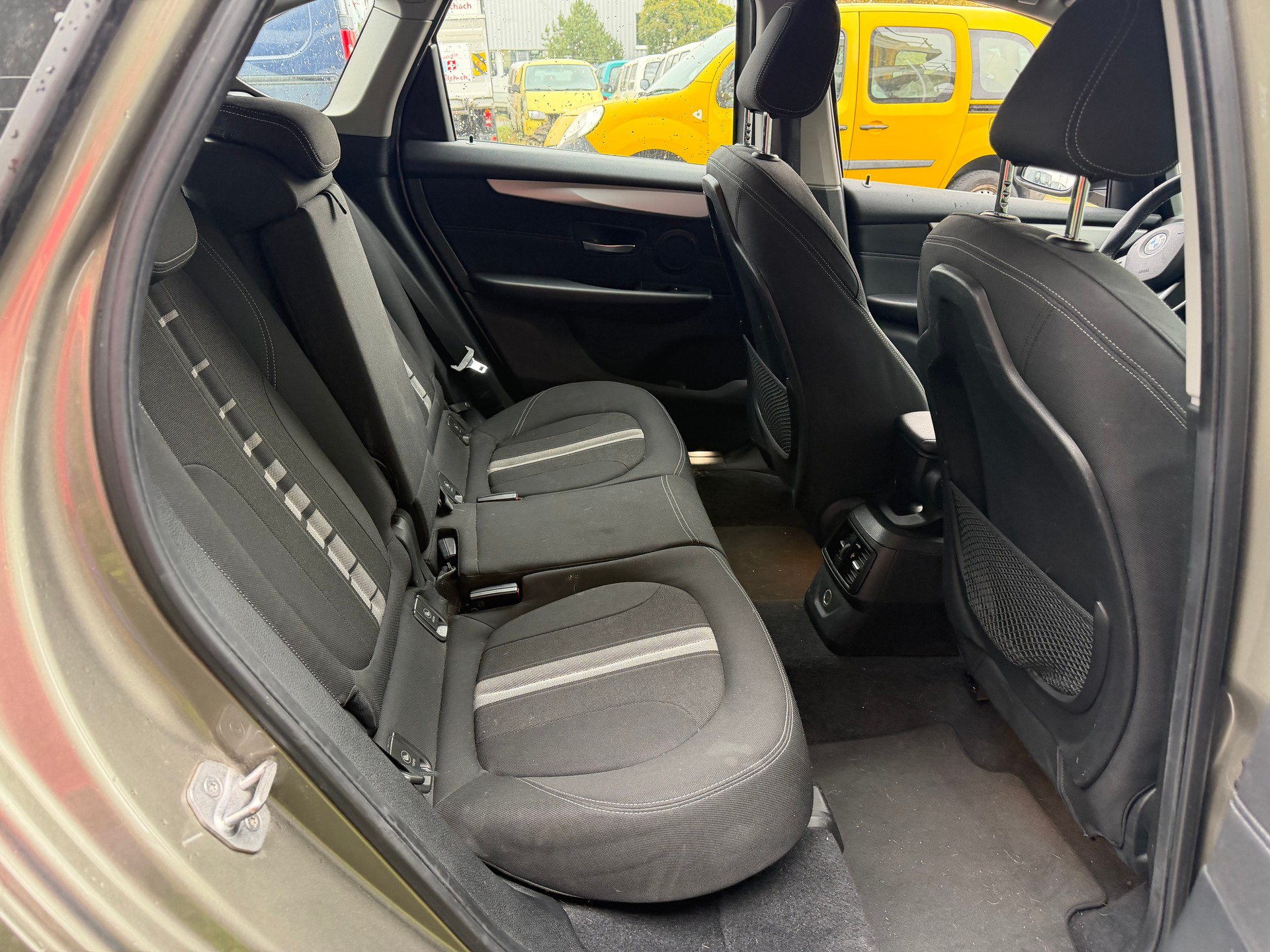 BMW 220i Active Tourer Steptronic-image-5