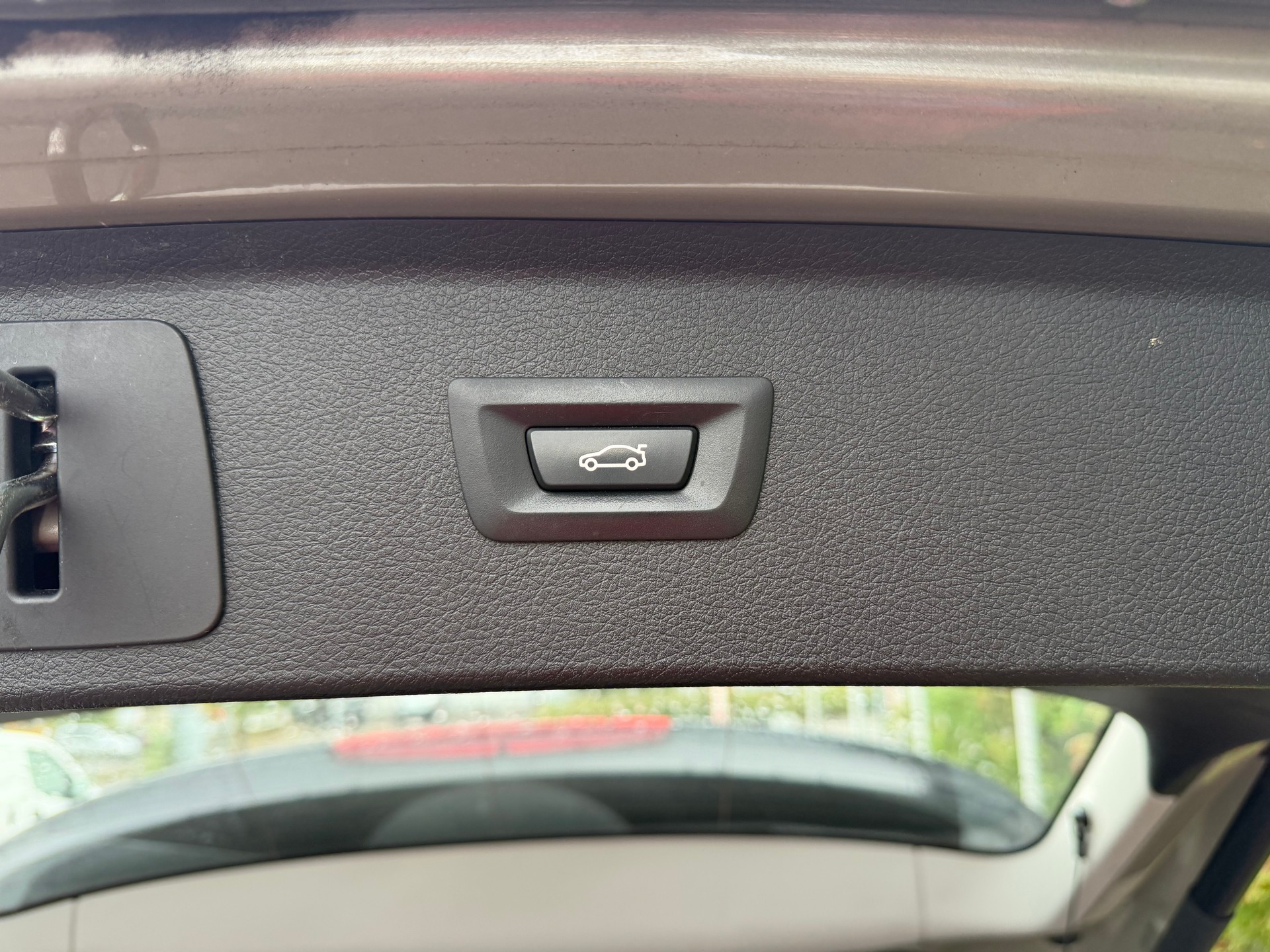 BMW 220i Active Tourer Steptronic-image-4