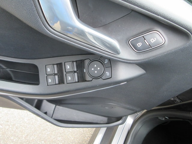FORD Fiesta 1.0 EcoB Hybrid ST-Line X-image-5
