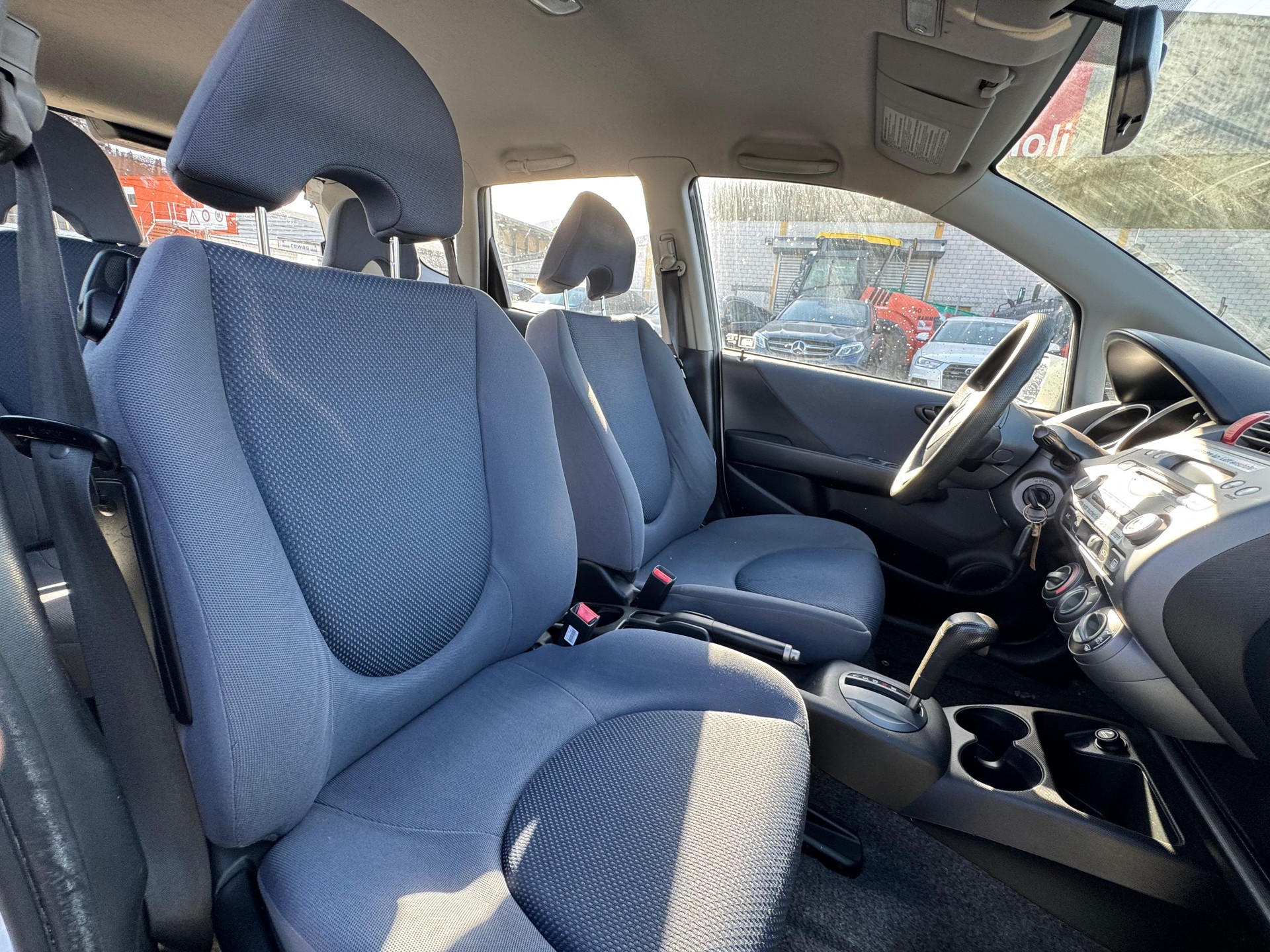 HONDA Jazz 1.4i ES-image-8