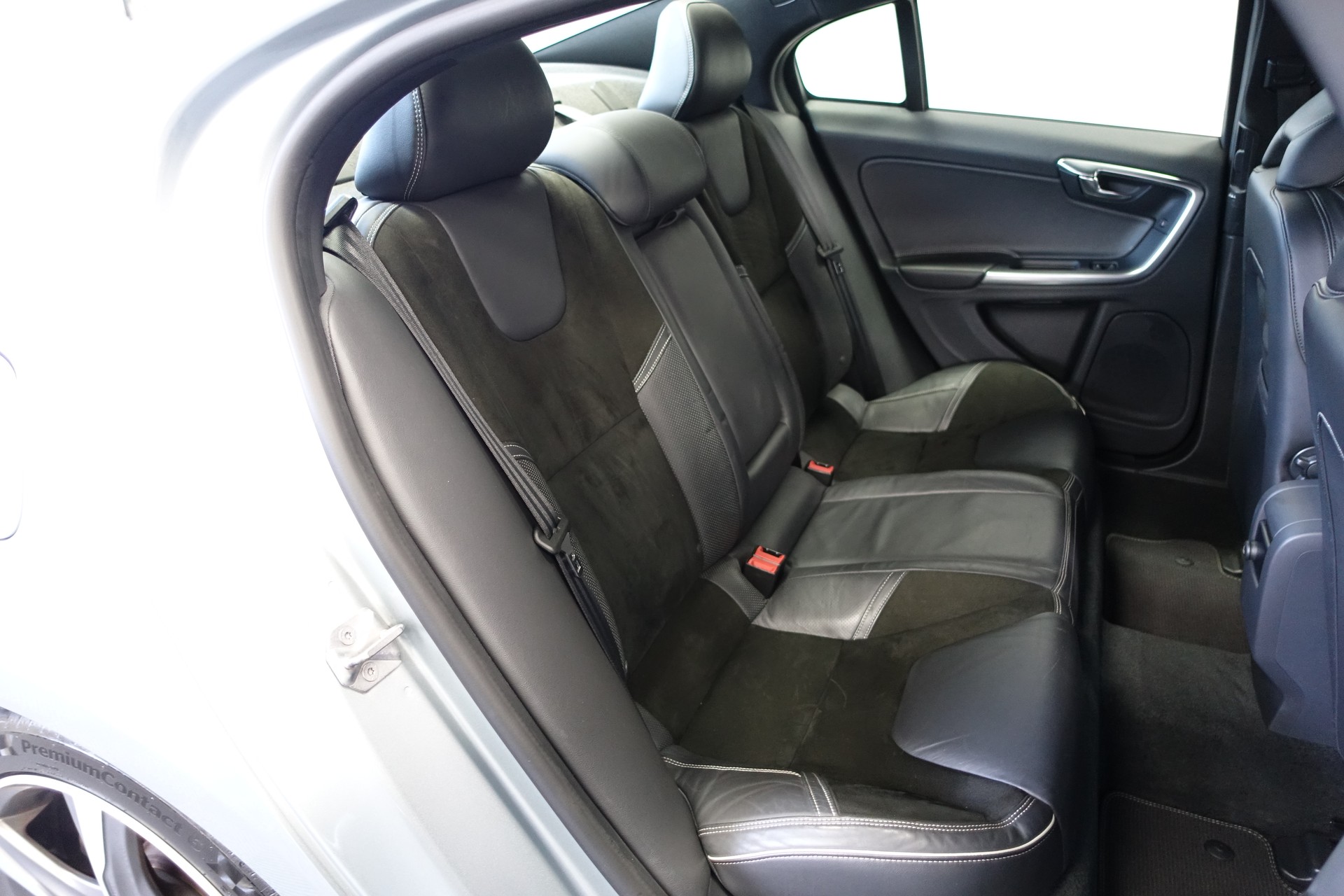 VOLVO S60 2.0 D4 R-Design S/S-image-16