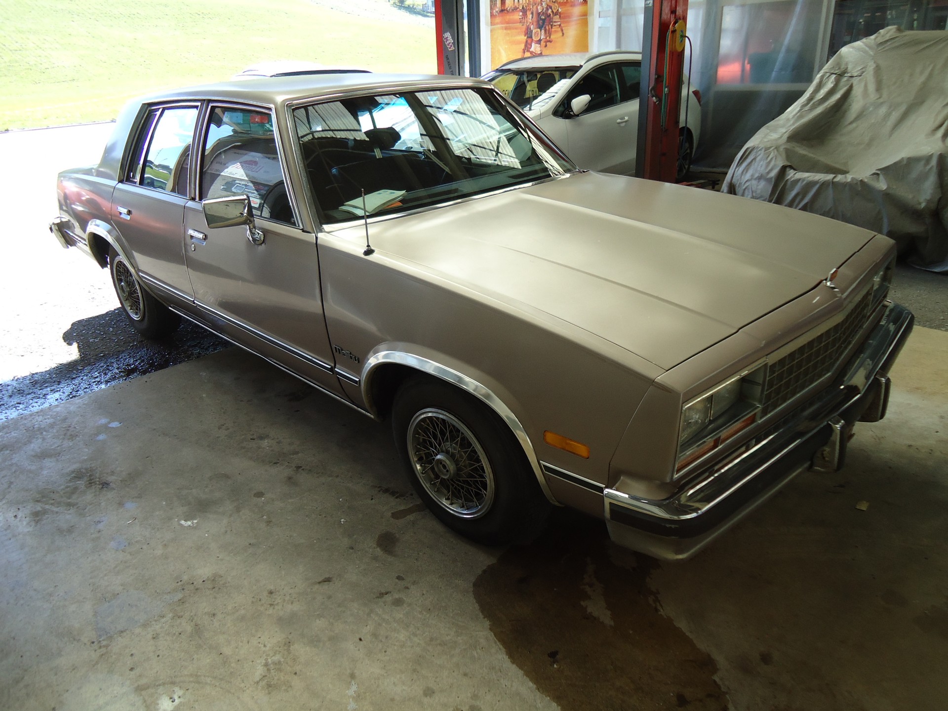 CHEVROLET Malibu Classic-image-1