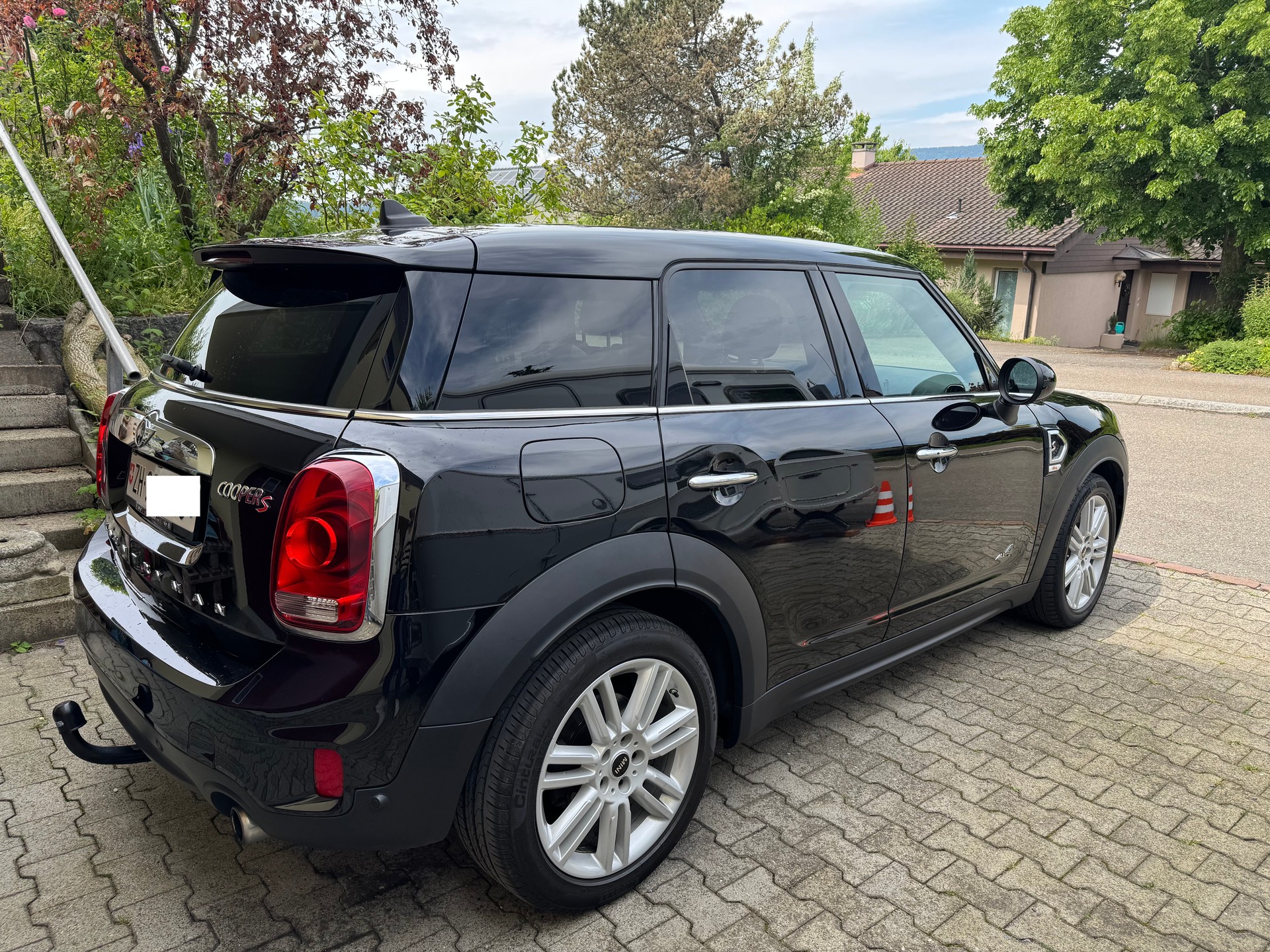 MINI 2.0i Cooper S ALL4-image-2