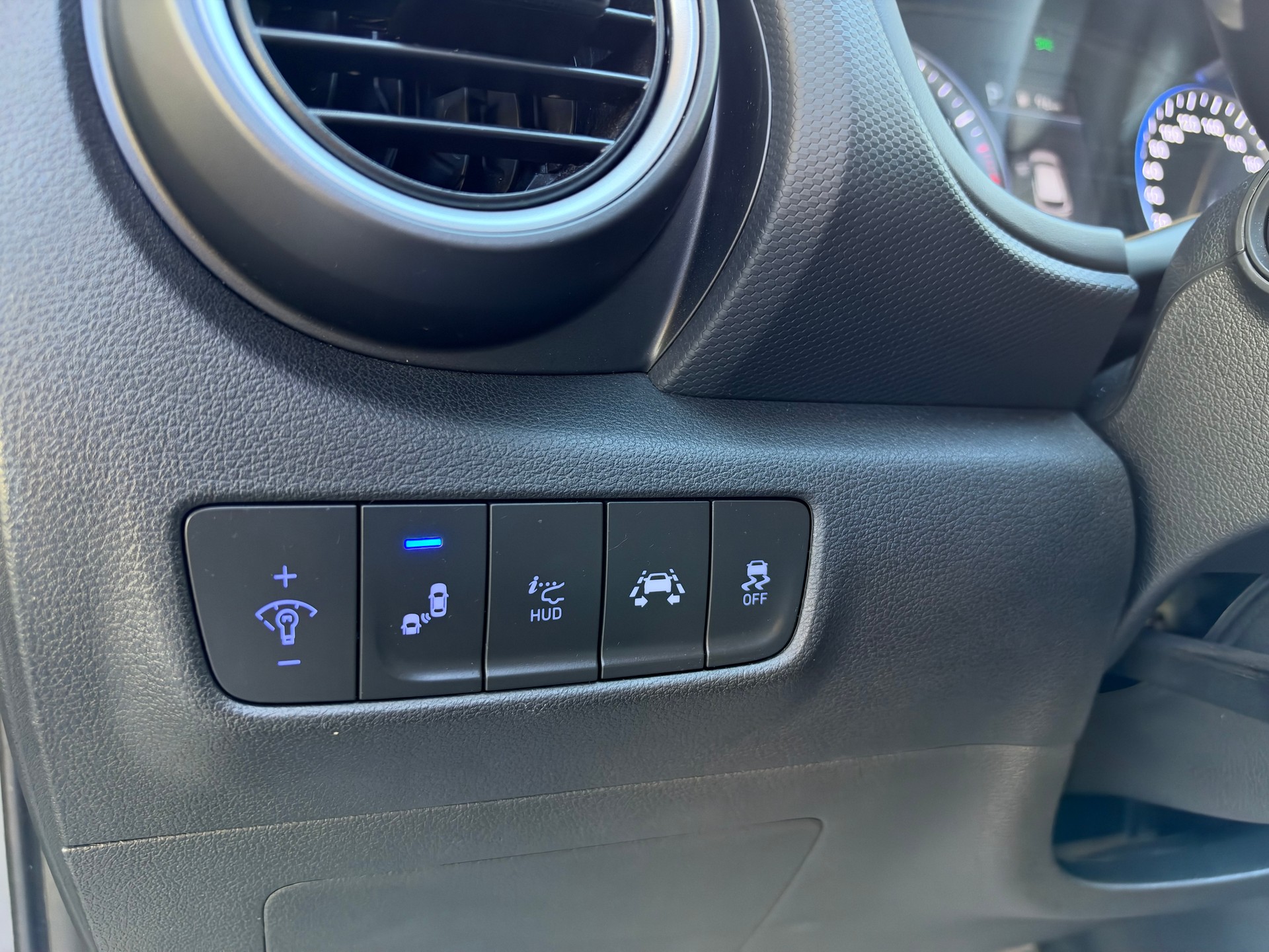 HYUNDAI Kona 1.6 T-GDi Vertex 4WD DCT-image-15