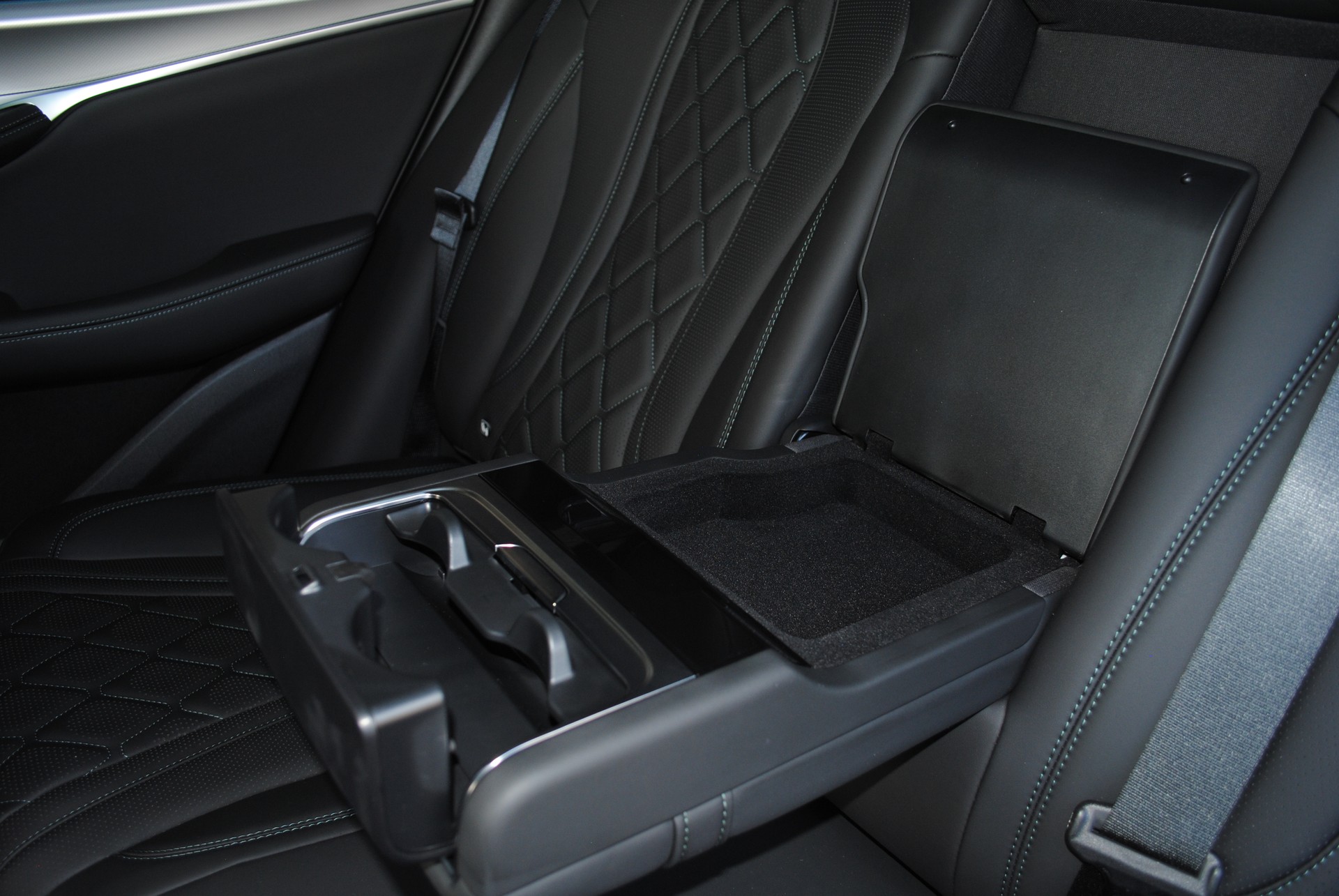 BYD Sealion 7 91,3 kWh Excellence AWD-image-16