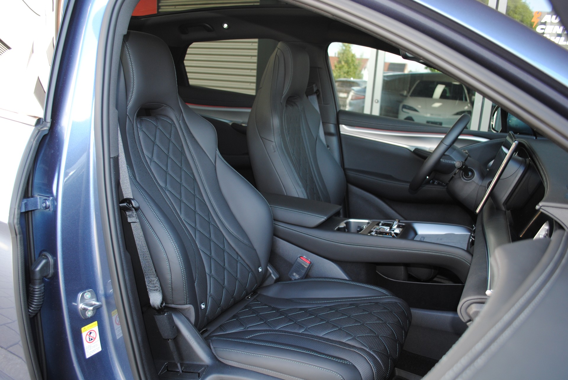 BYD Sealion 7 91,3 kWh Excellence AWD-image-13