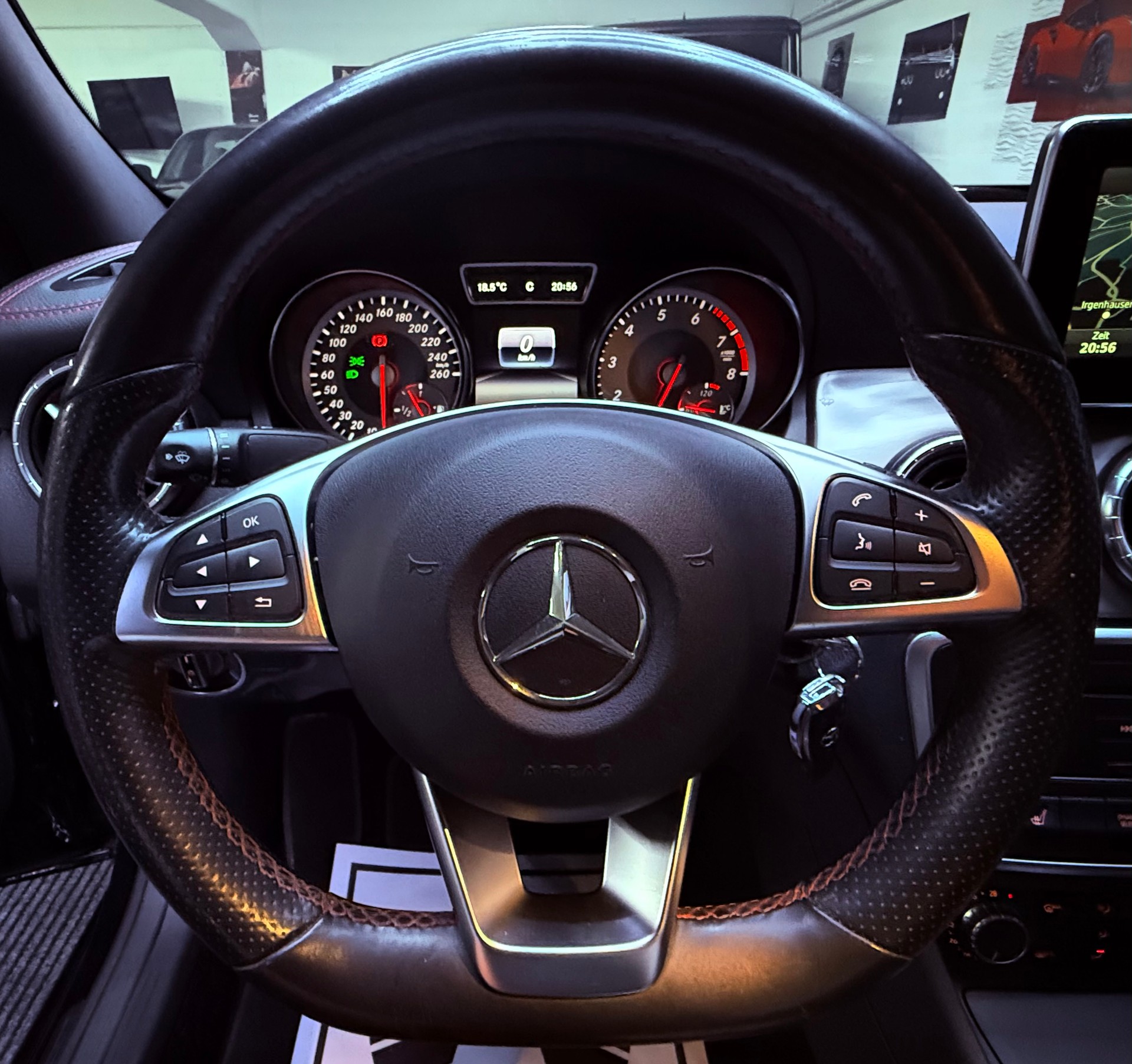 MERCEDES-BENZ CLA 200 AMG Line-image-14