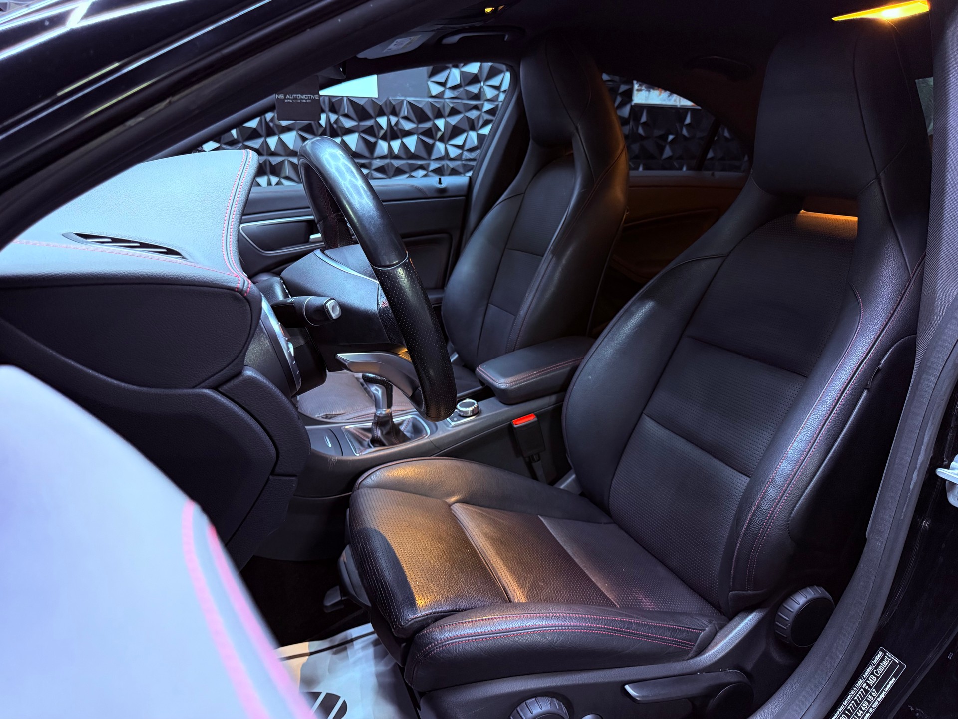MERCEDES-BENZ CLA 200 AMG Line-image-20