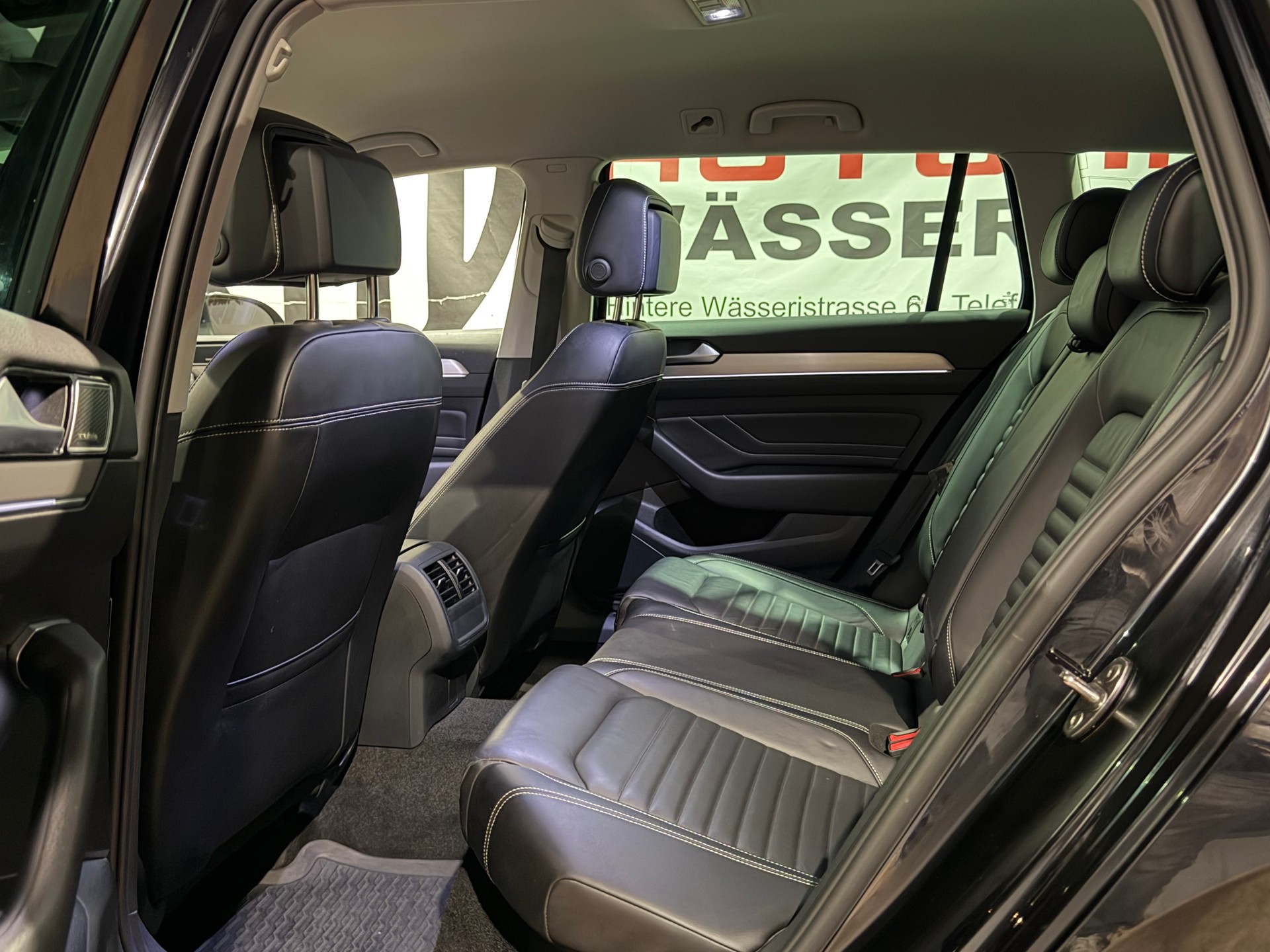 VW Passat 2.0 TDI BMT Business 4Motion DSG-image-13