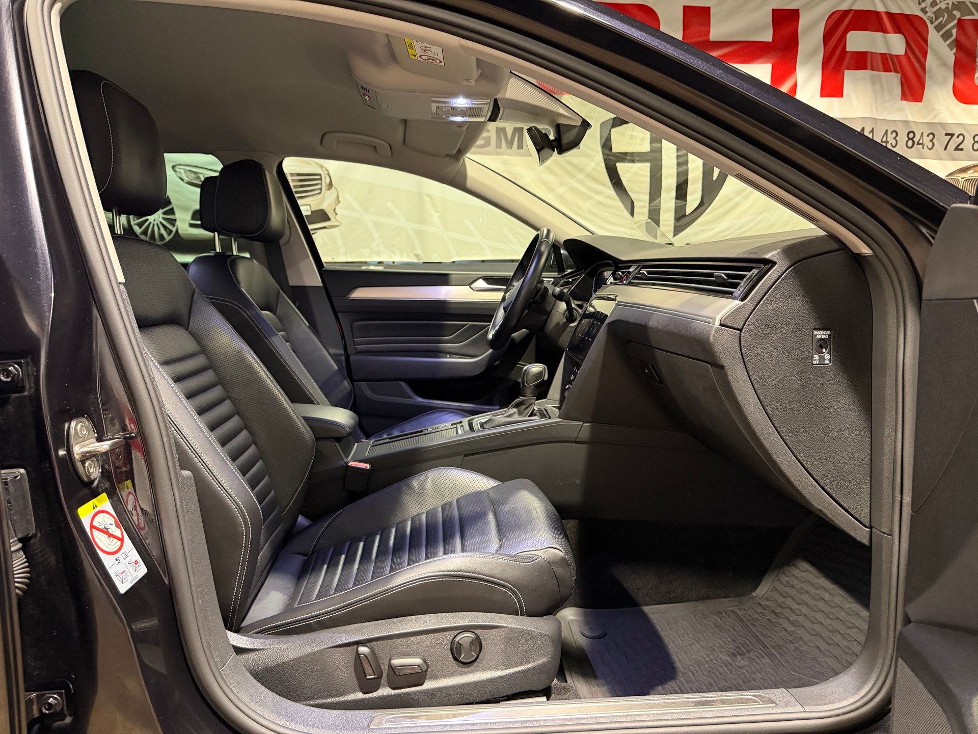 VW Passat 2.0 TDI BMT Business 4Motion DSG-image-12