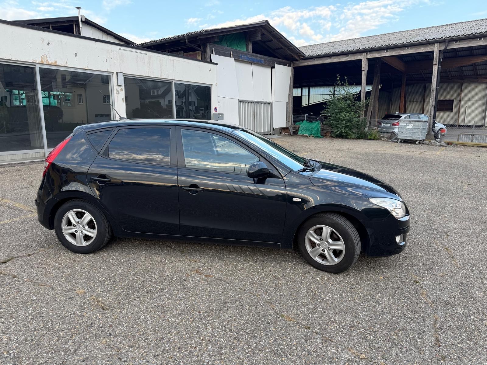 HYUNDAI i30 1.6 CRDi Style-image-3