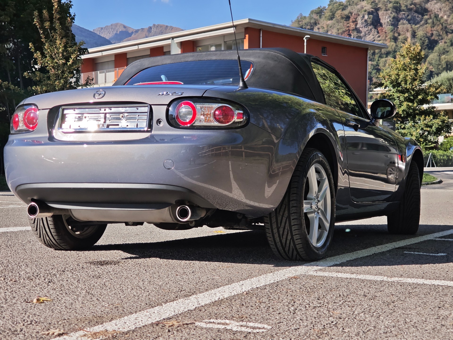 MAZDA 1.8 Confort-image-2