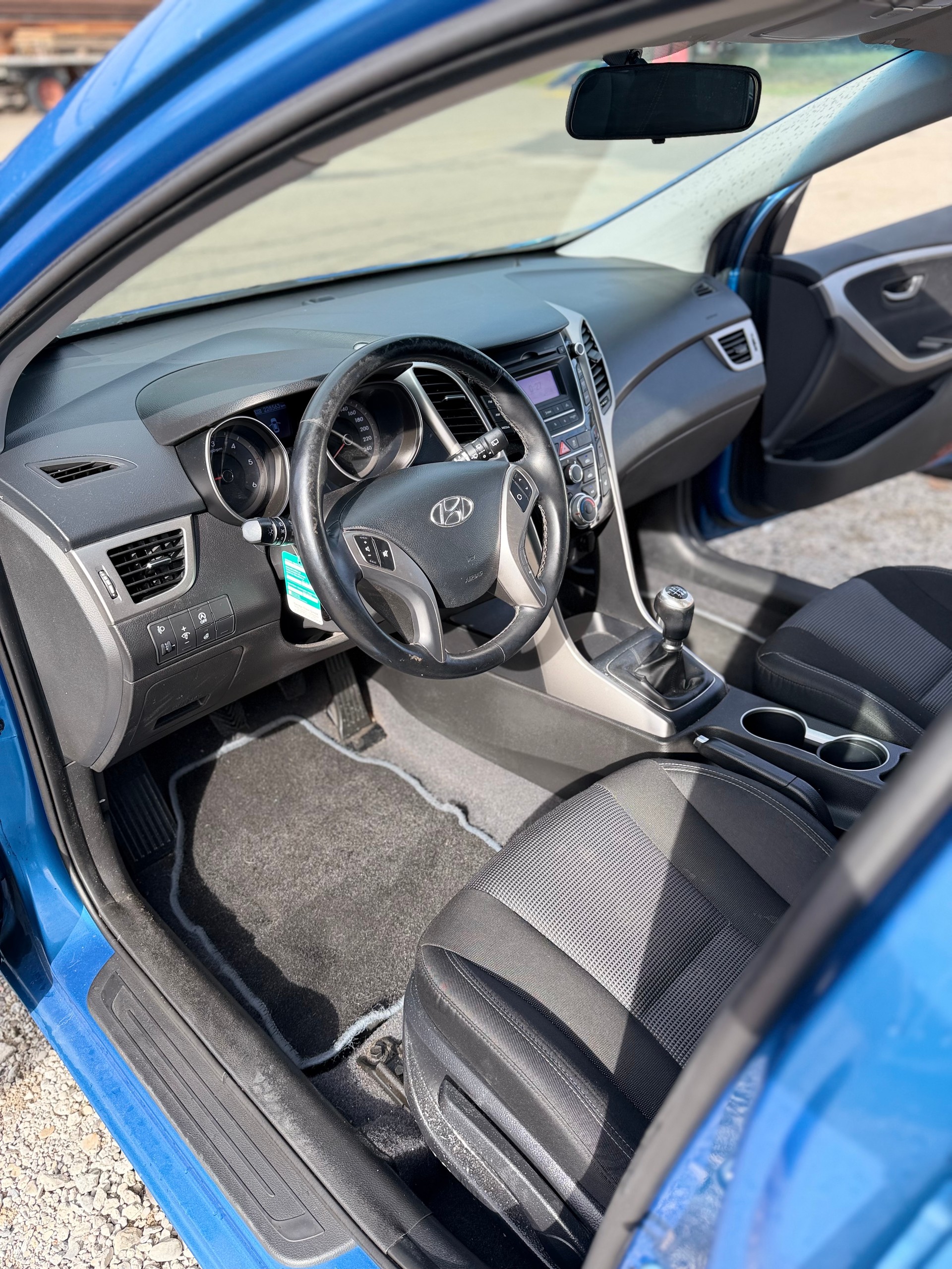 HYUNDAI i30 Wagon 1.6 CRDi Plena**Diesel**Handschalter**-image-11