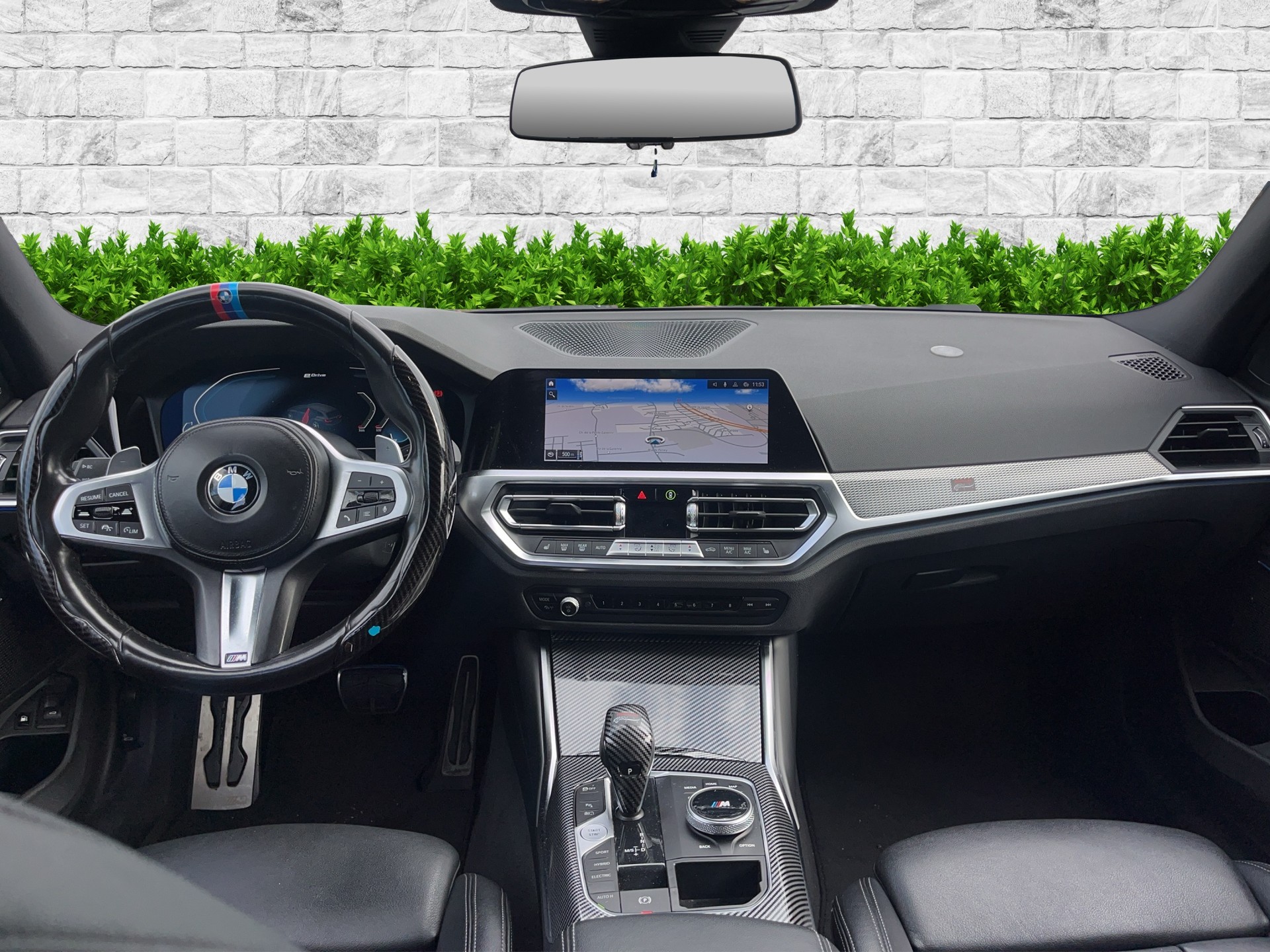 BMW 330e x DriveTouring M Sport Steptronic-image-8