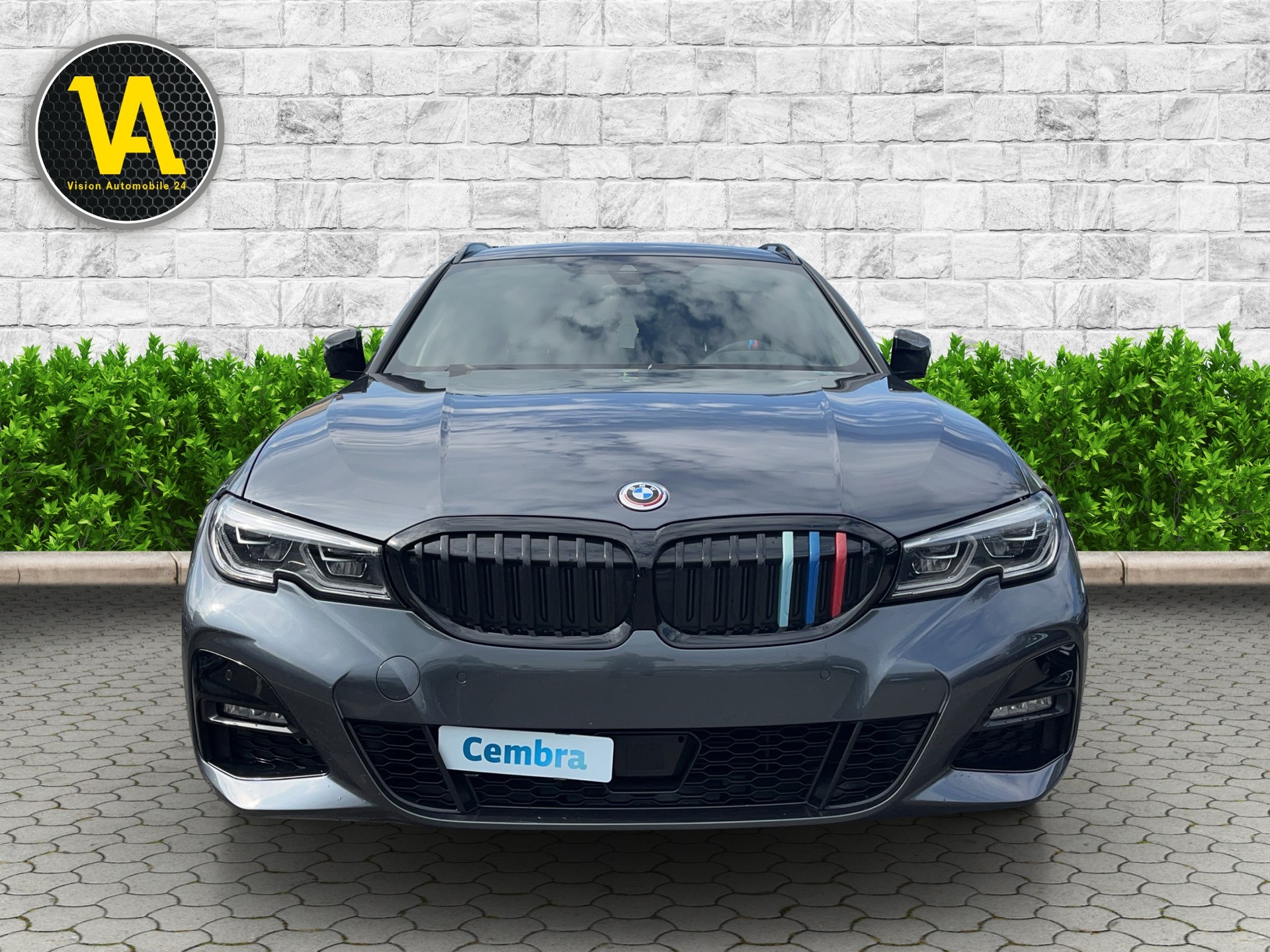 BMW 330e x DriveTouring M Sport Steptronic-image-1