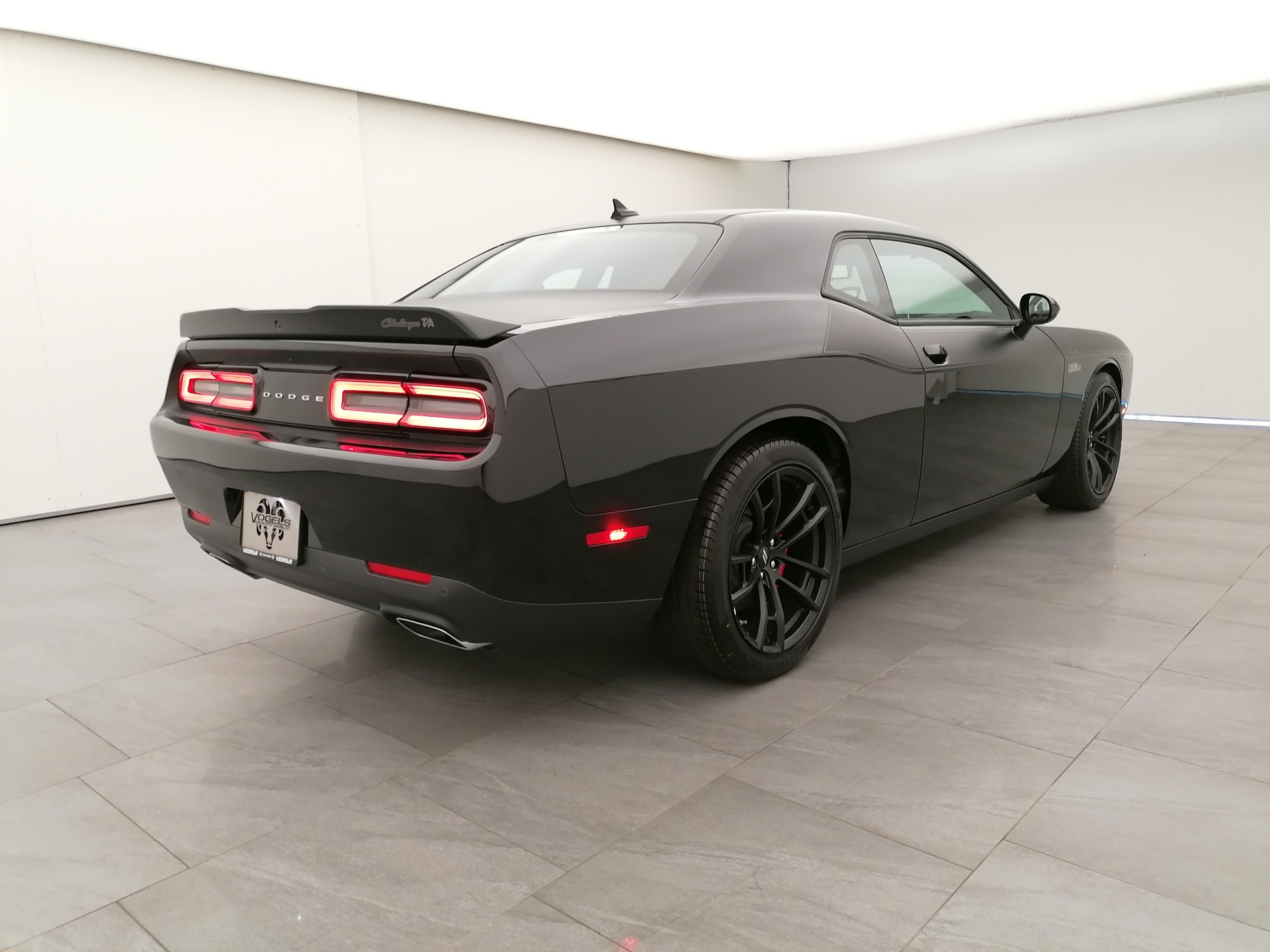 DODGE Challenger T/A 5.7-image-3