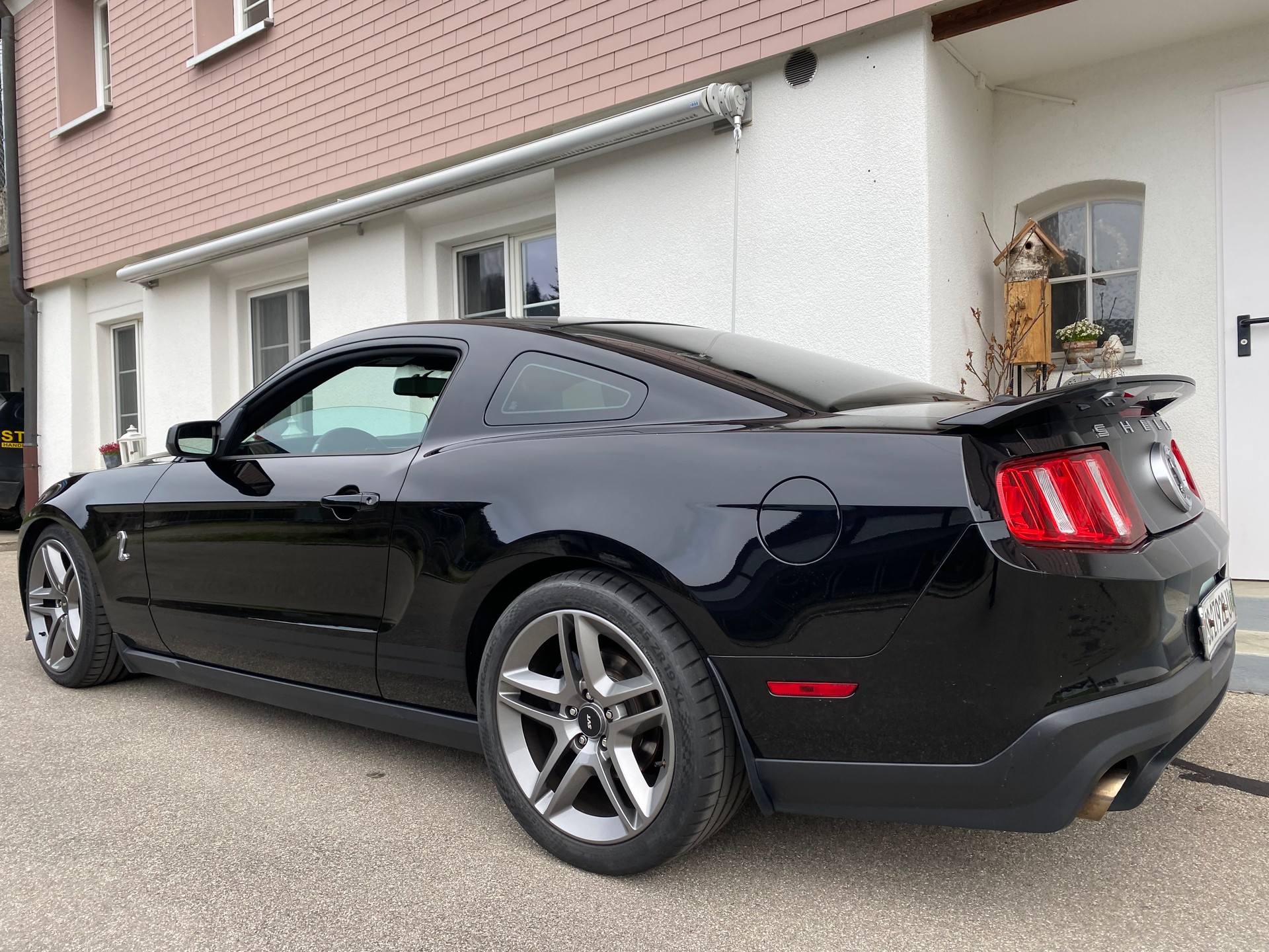 FORD Shelby GT500-image-2