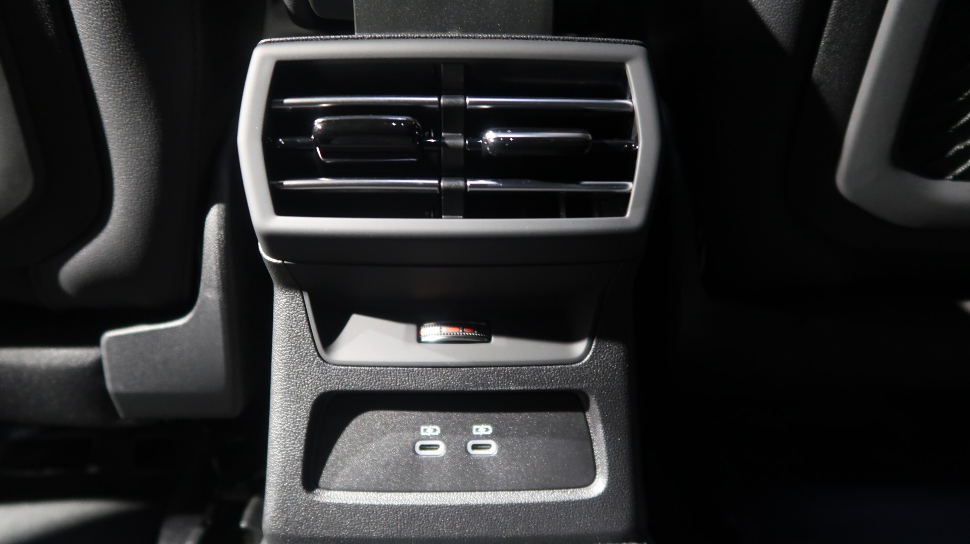 AUDI A3 allstreet TFSI 110 kW Attraction S tronic-image-8
