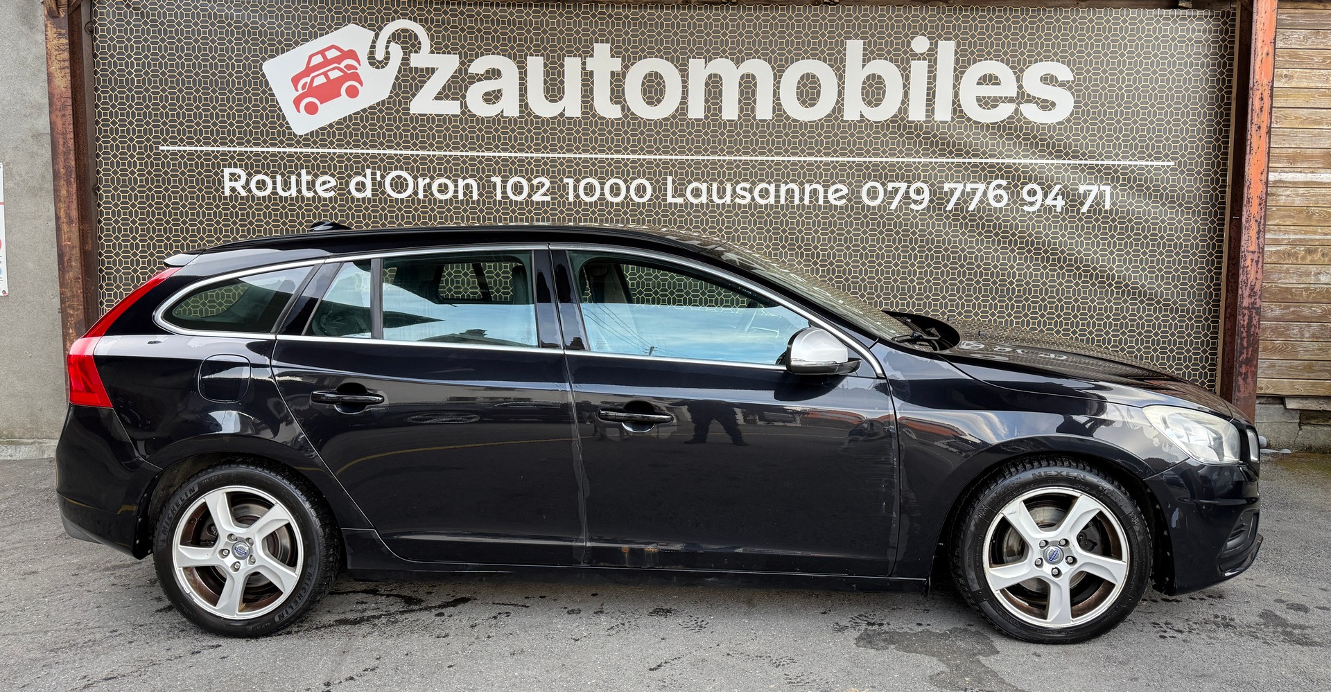 VOLVO V60 D3 R-Design Geartronic-image-1