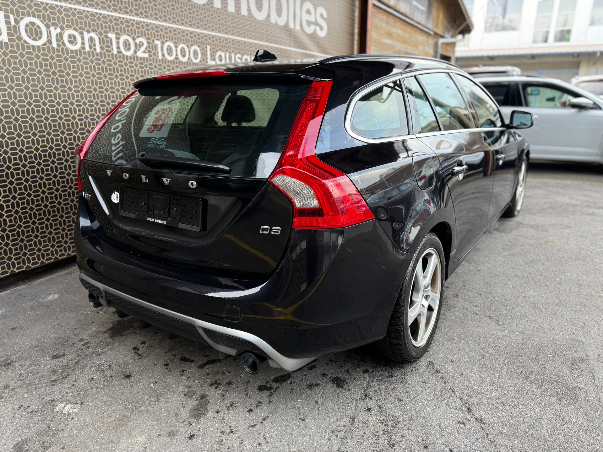 VOLVO V60 D3 R-Design Geartronic-image-5