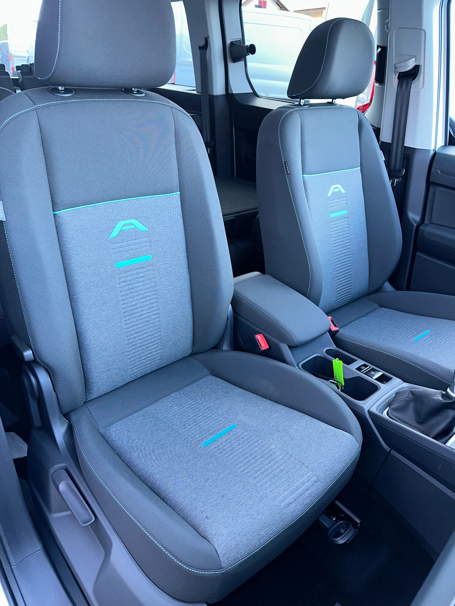 FORD TOURNEO CONNECT Grand 2.0 EcoB Active/122CV/Man.-image-13