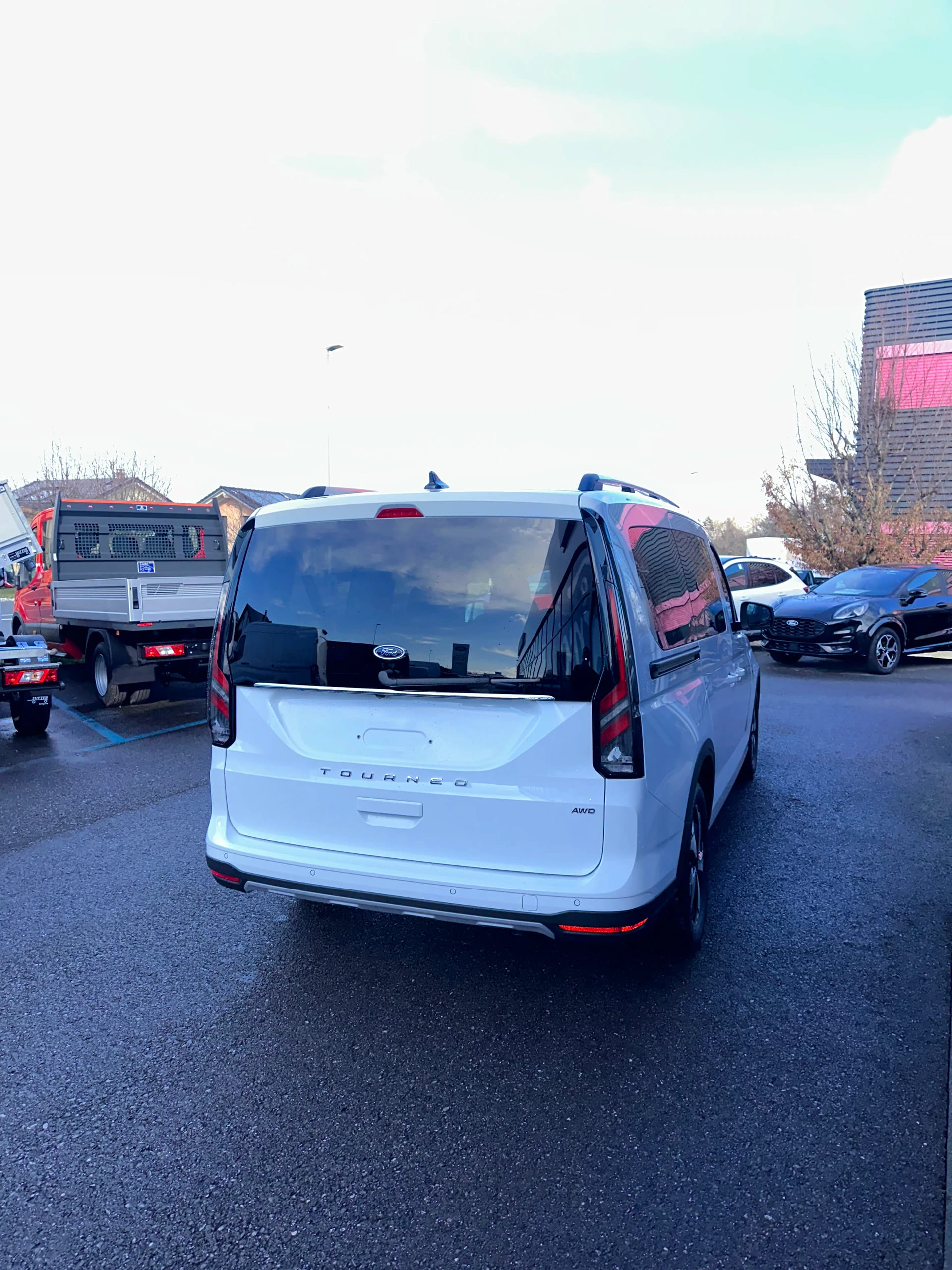 FORD TOURNEO CONNECT Grand 2.0 EcoB Active/122CV/Man.-image-6
