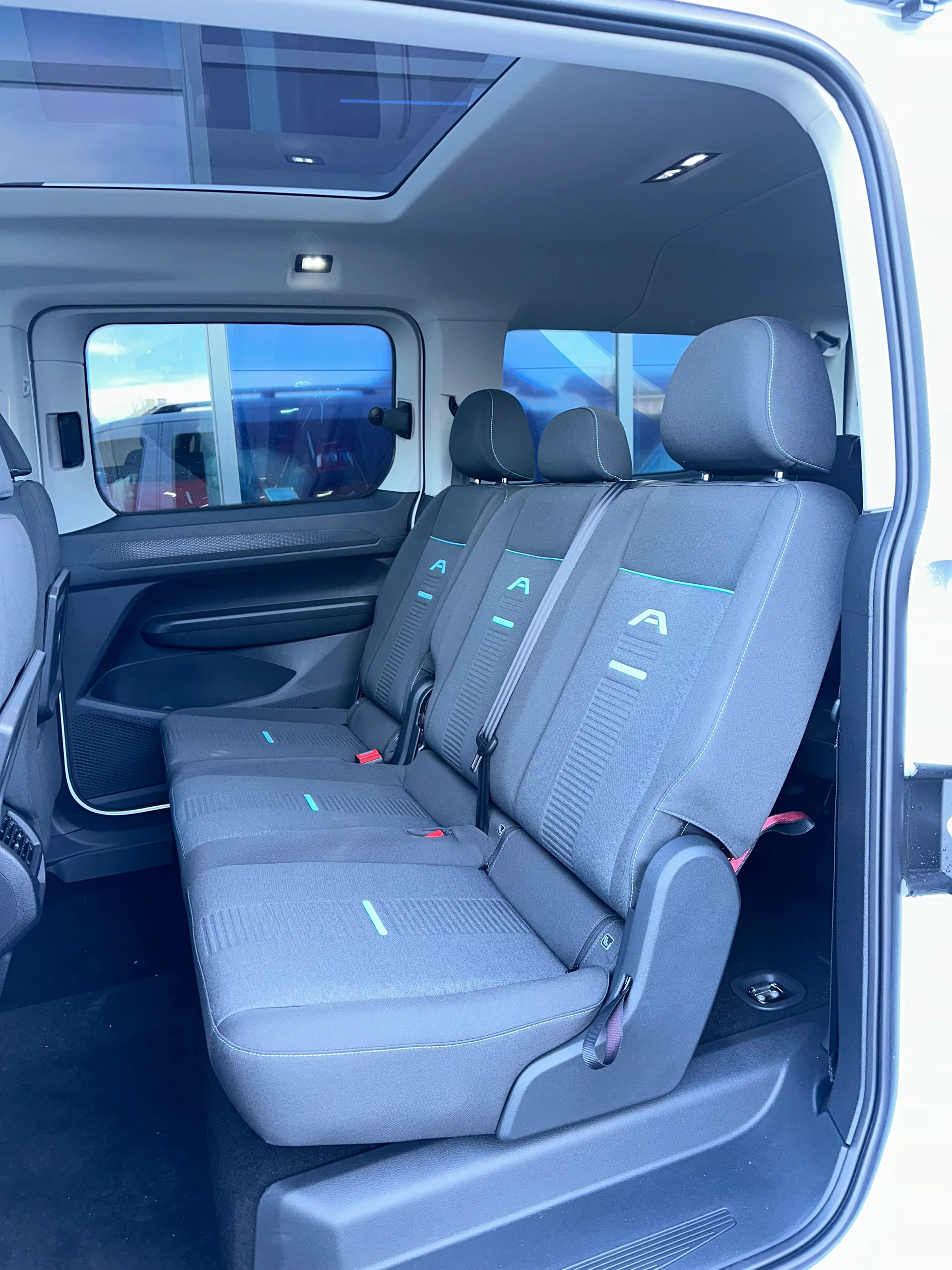 FORD TOURNEO CONNECT Grand 2.0 EcoB Active/122CV/Man.-image-11