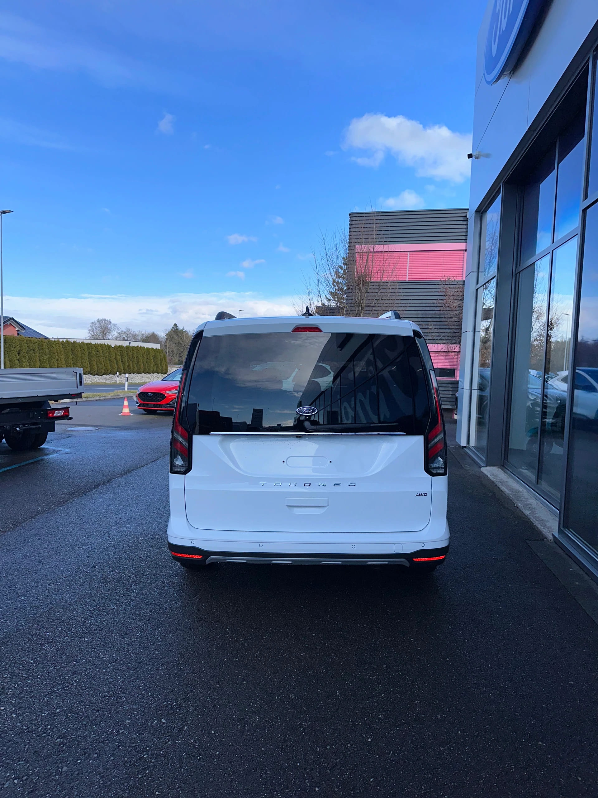 FORD TOURNEO CONNECT Grand 2.0 EcoB Active/122CV/Man.-image-4