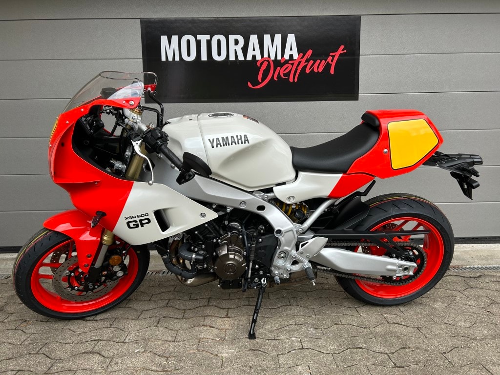 YAMAHA XSR 900 GP-showroom-element-3