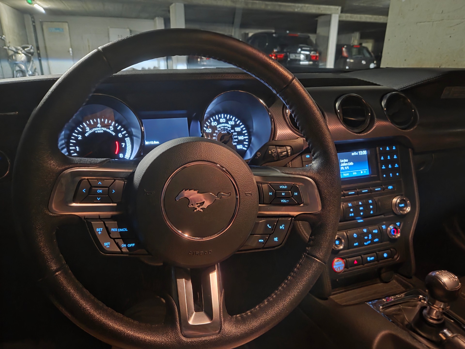 FORD Mustang Fastback 5.0 V8 GT-image-6