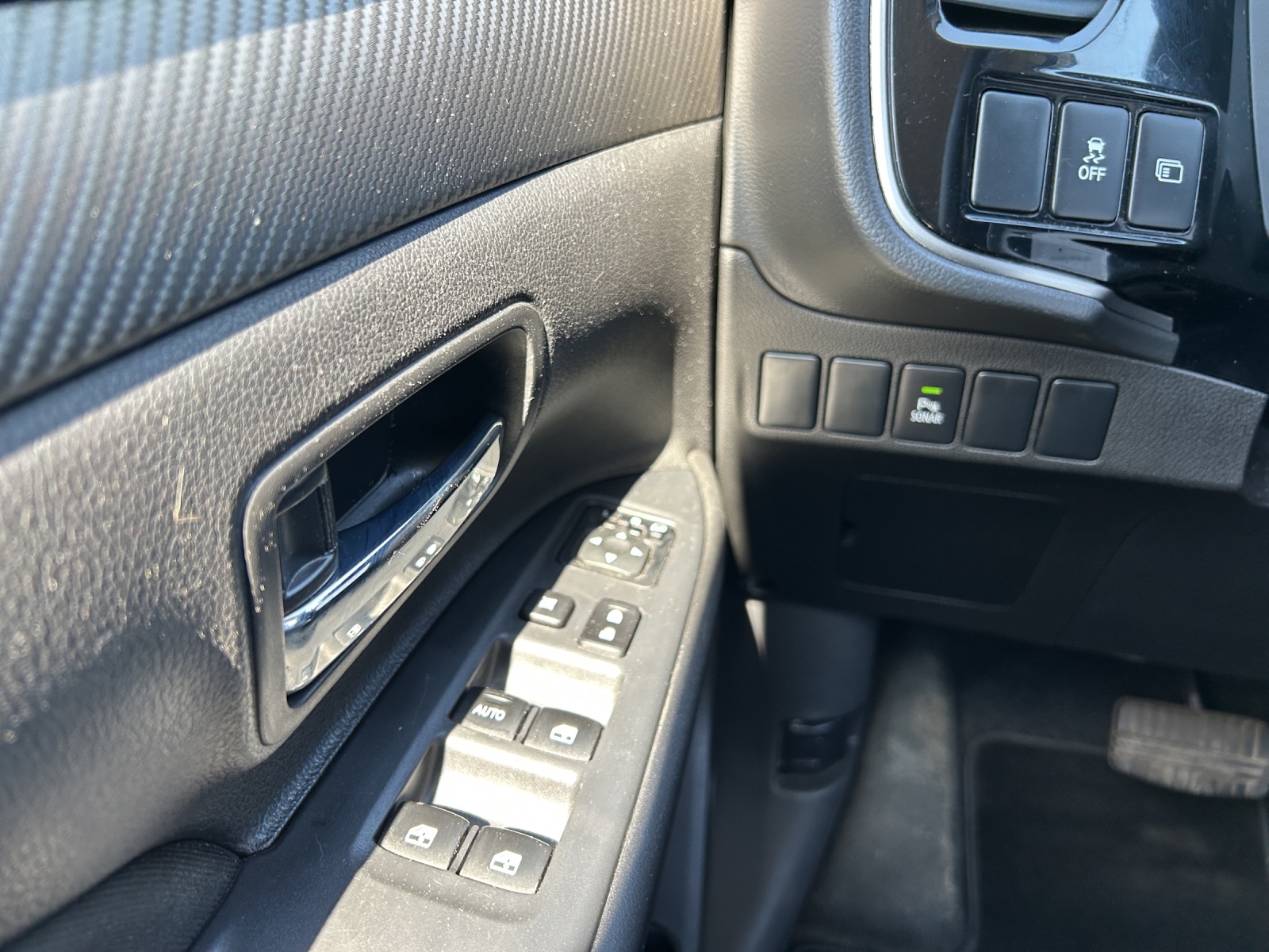 MITSUBISHI Outlander 2.2 DID Style Anniversary 4WD Automatic-image-15