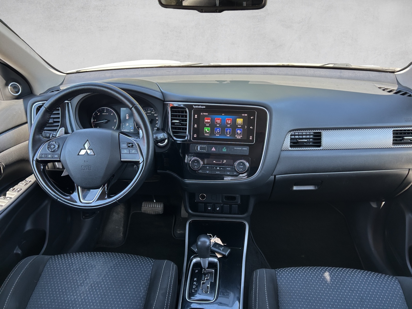 MITSUBISHI Outlander 2.2 DID Style Anniversary 4WD Automatic-image-10