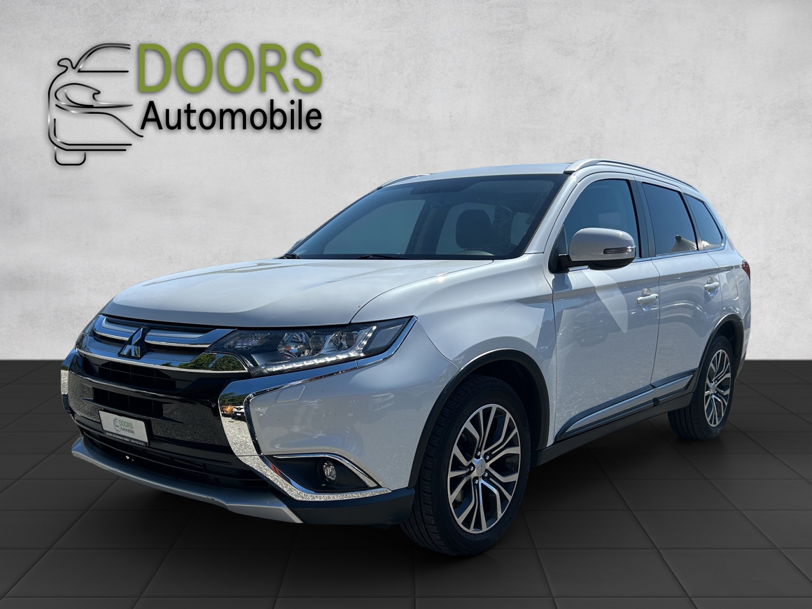 MITSUBISHI Outlander 2.2 DID Style Anniversary 4WD Automatic-image-2