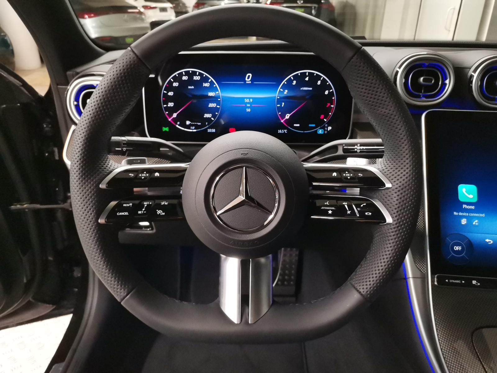 MERCEDES-BENZ C 300 AMG Line 4Matic-image-15