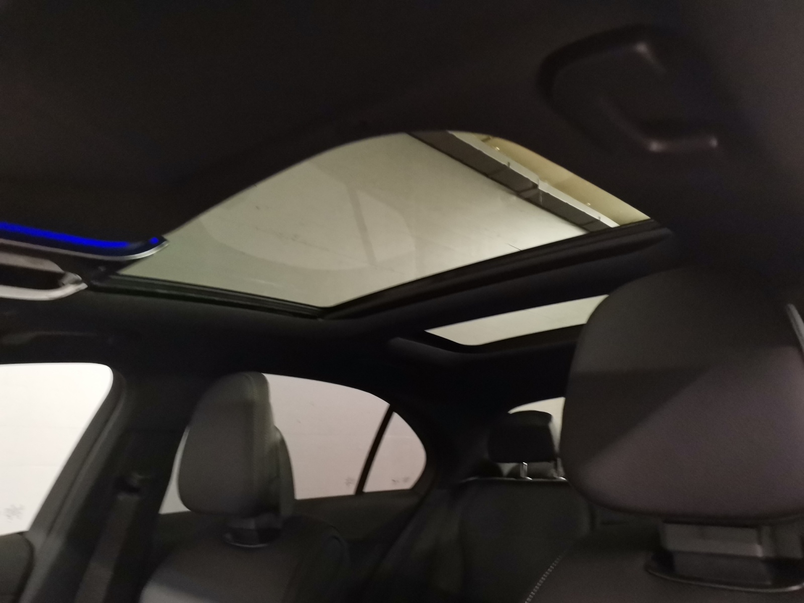 MERCEDES-BENZ C 300 AMG Line 4Matic-image-13