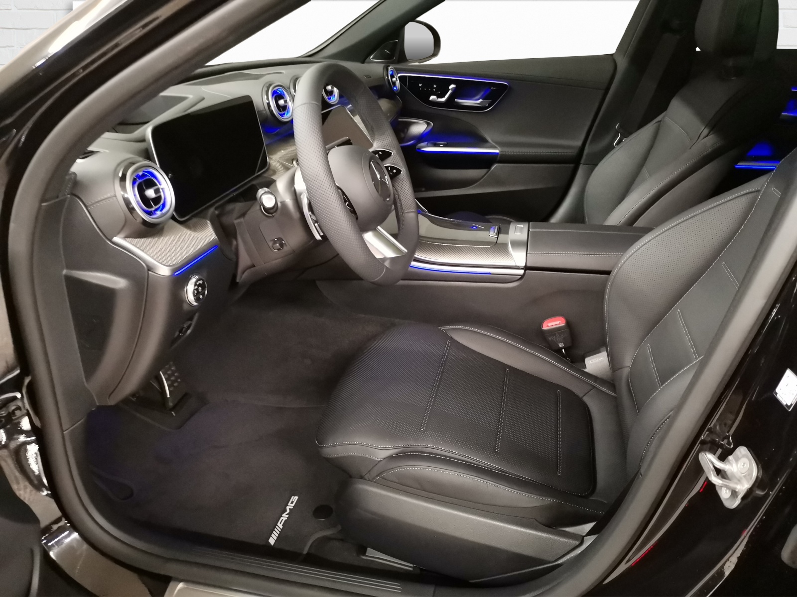 MERCEDES-BENZ C 300 AMG Line 4Matic-image-6