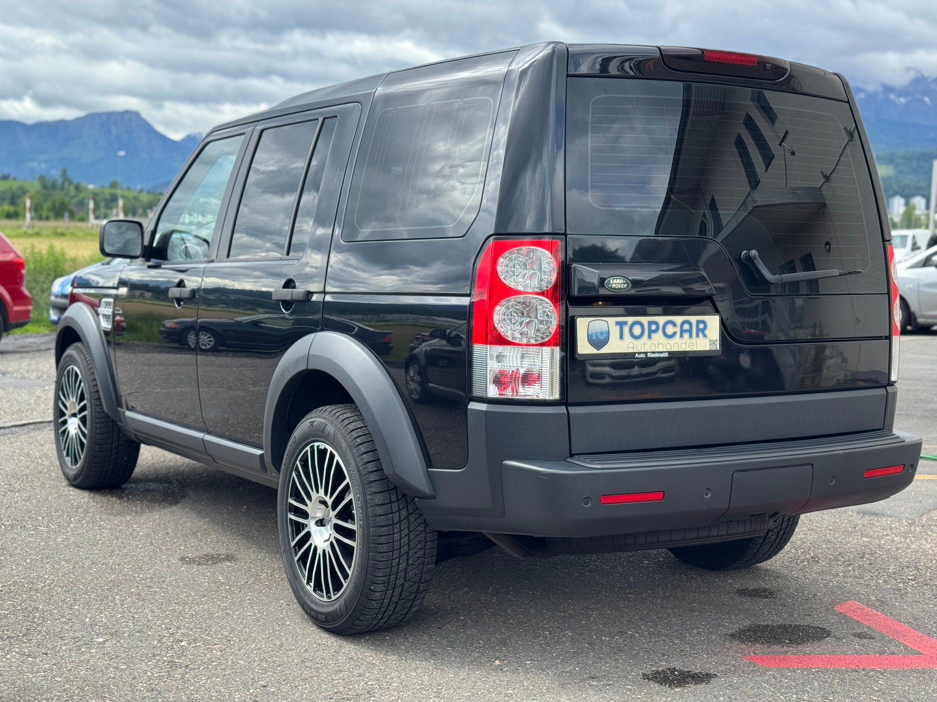 LAND ROVER Discovery 3.0 TDV6 S Automatic-image-3