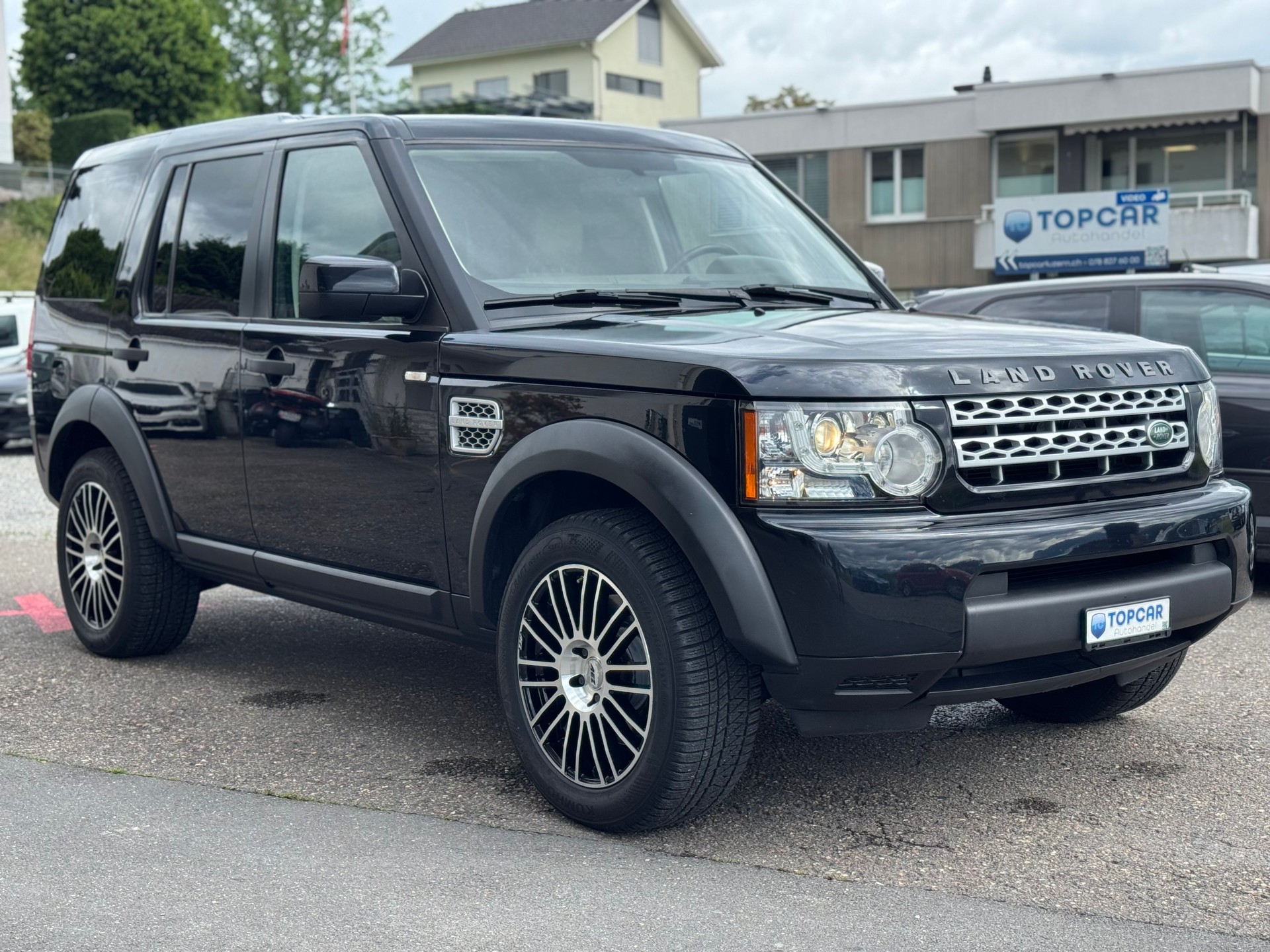 LAND ROVER Discovery 3.0 TDV6 S Automatic-image-0