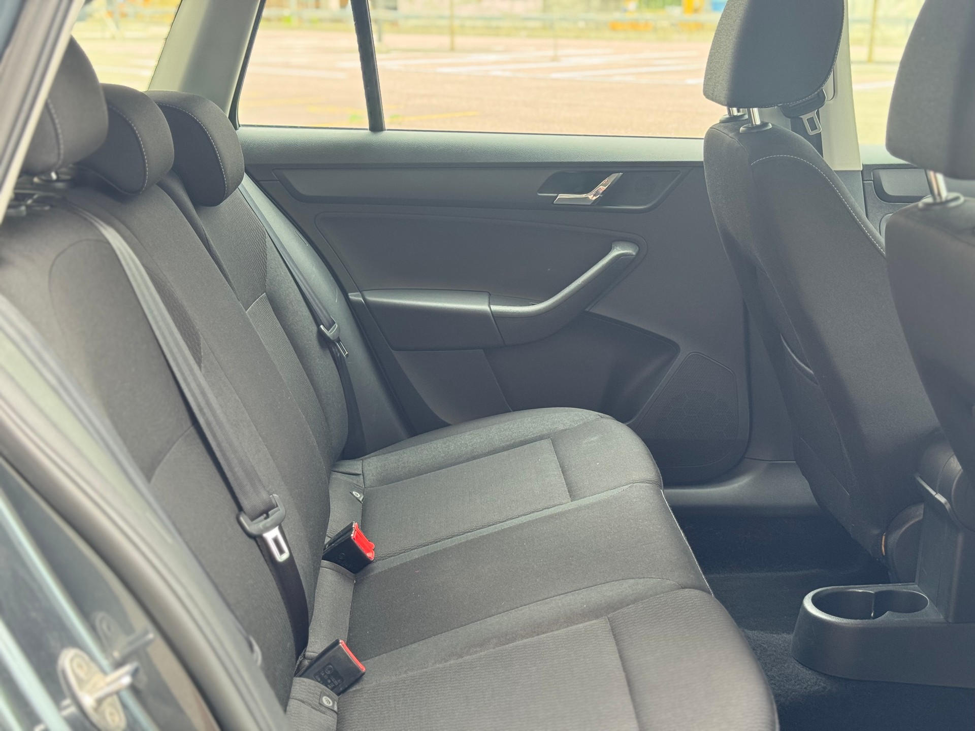 SKODA Rapid Spaceback 1.4 TSI Elegance DSG-image-17