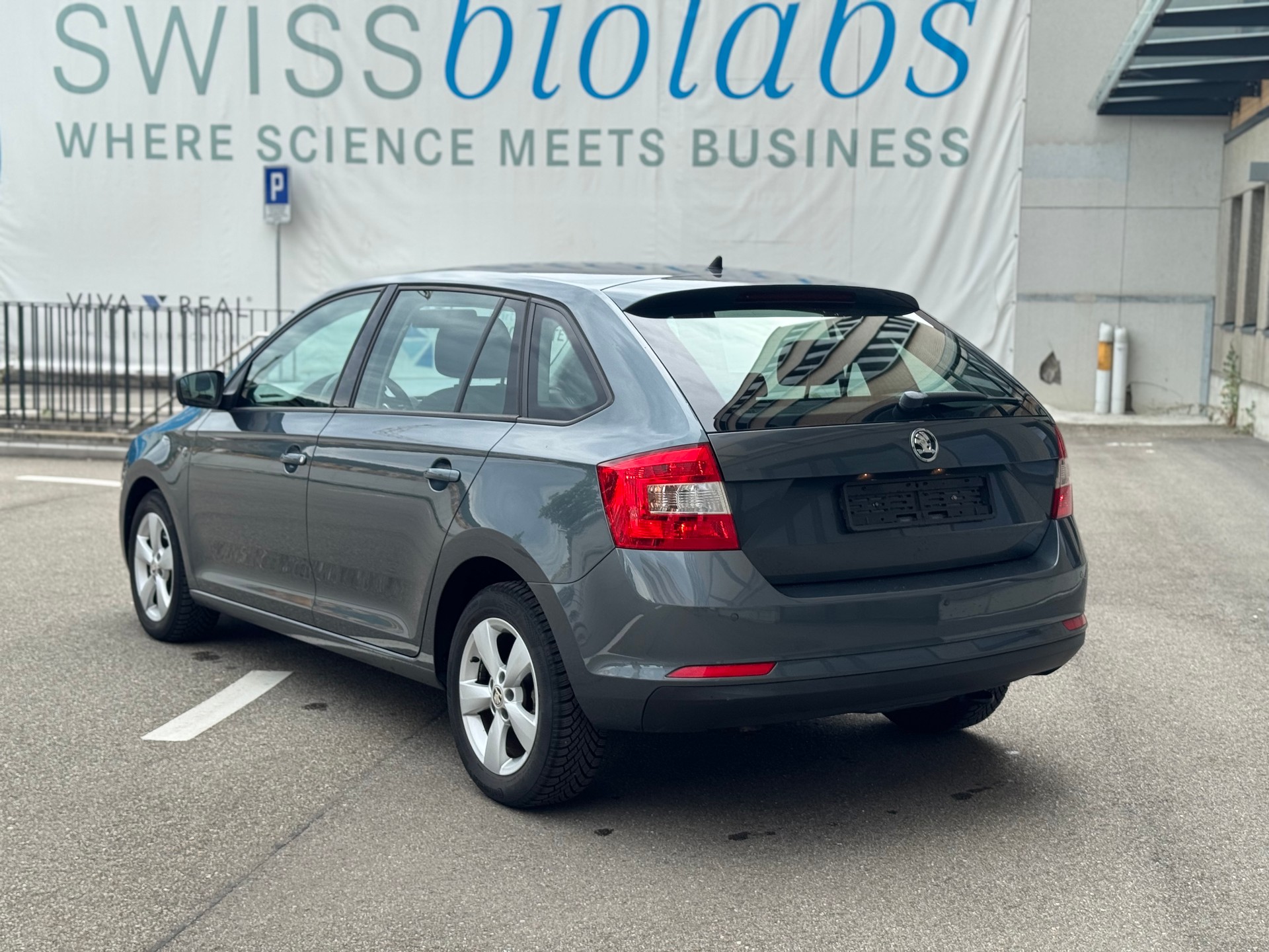SKODA Rapid Spaceback 1.4 TSI Elegance DSG-showroom-element-2