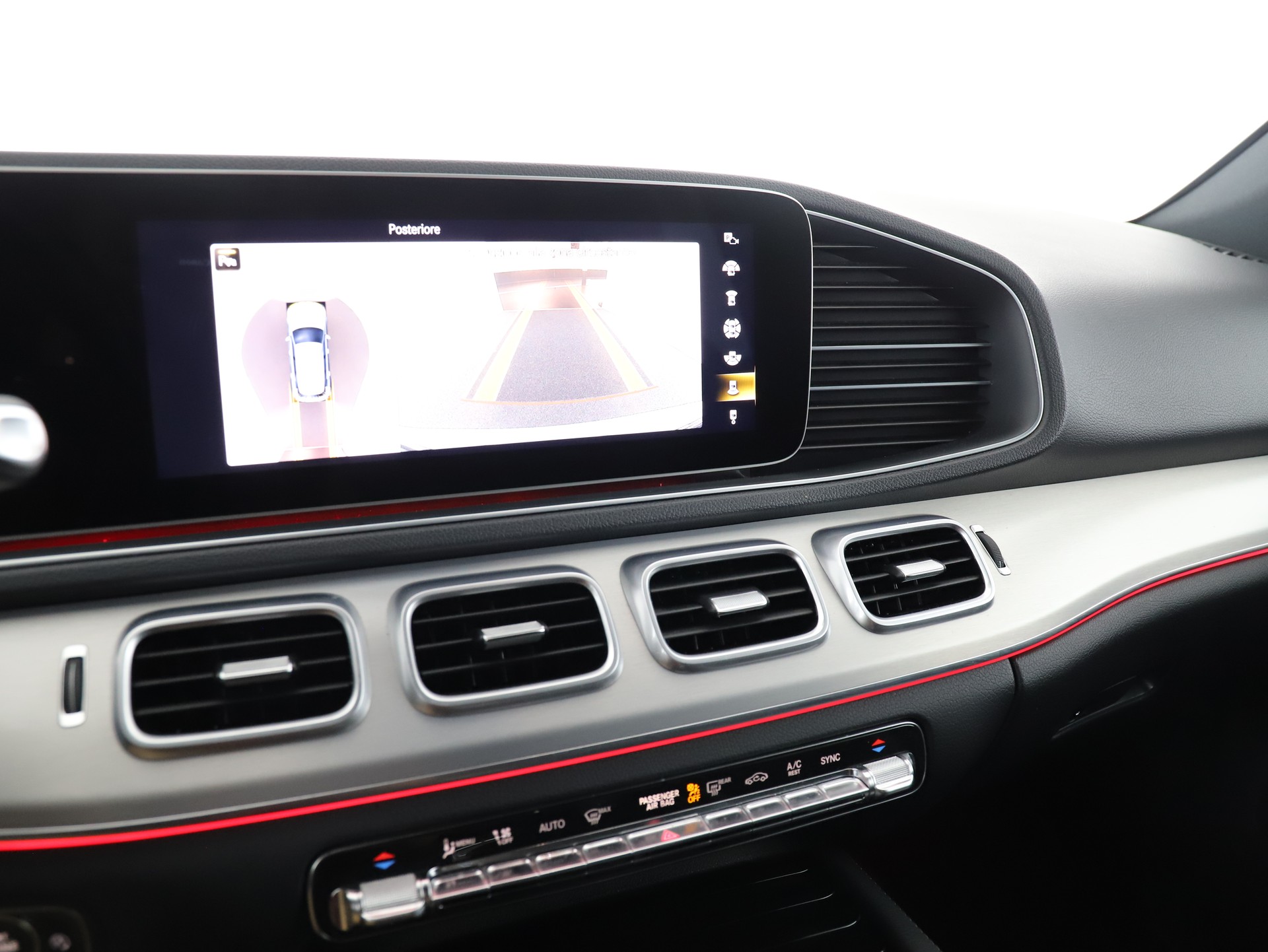 MERCEDES-BENZ GLE 300 d AMG Line 4Matic-image-15