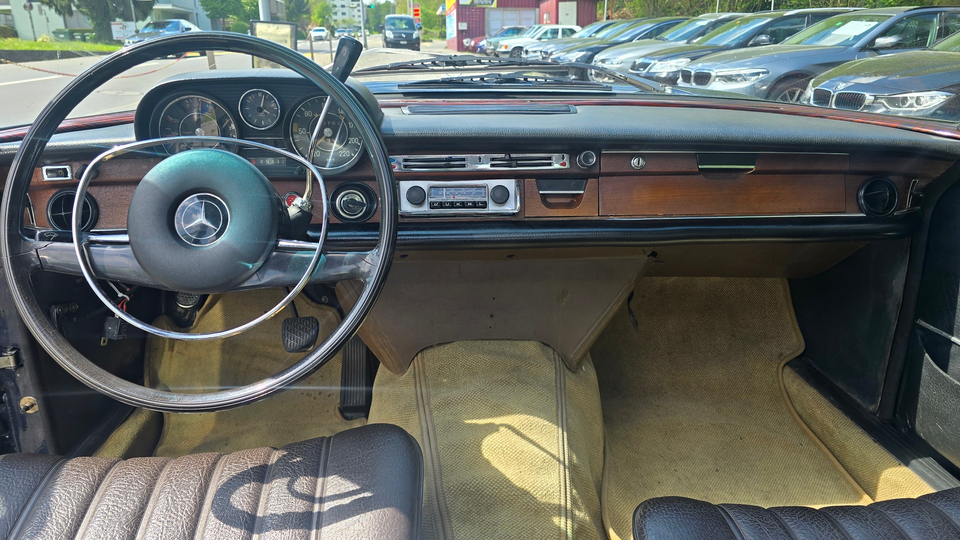 MERCEDES-BENZ 280 SE Veteran-image-9