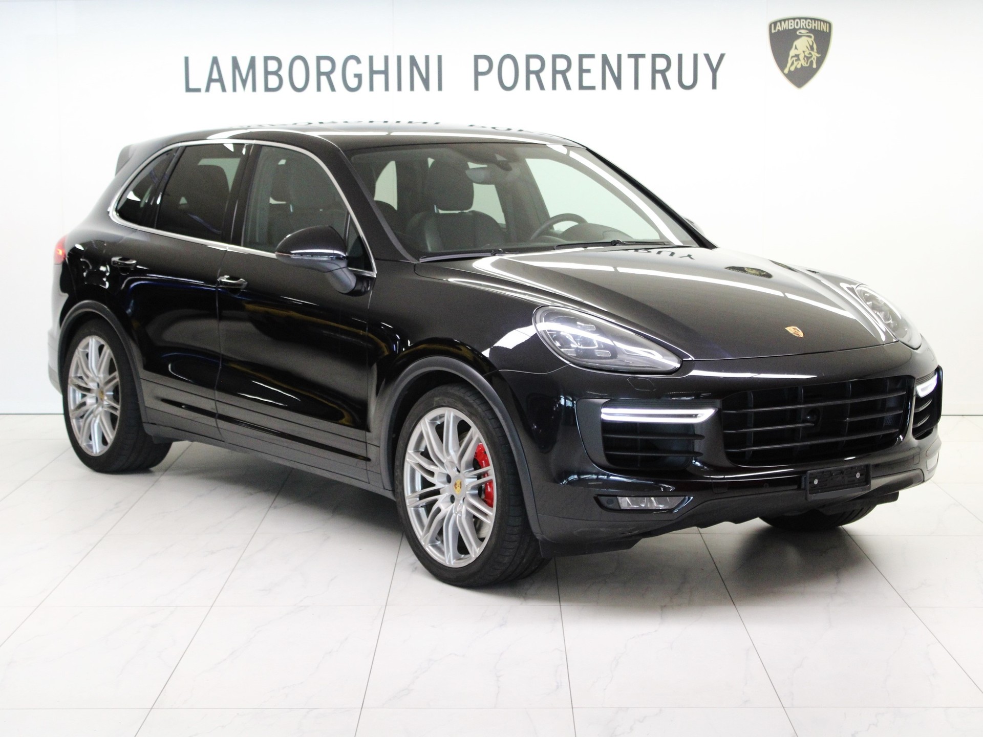 PORSCHE Cayenne Turbo-image-0