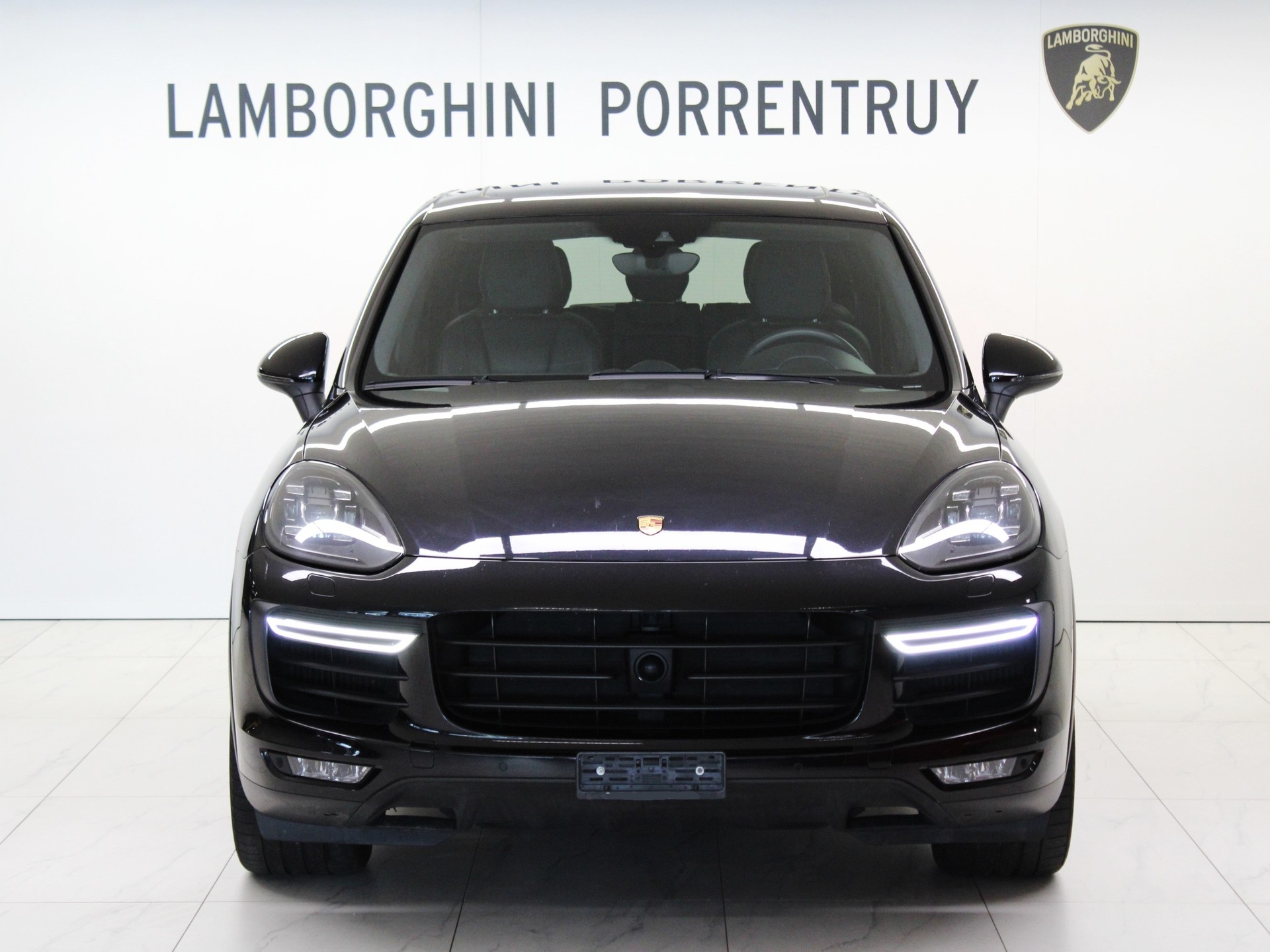 PORSCHE Cayenne Turbo-image-4